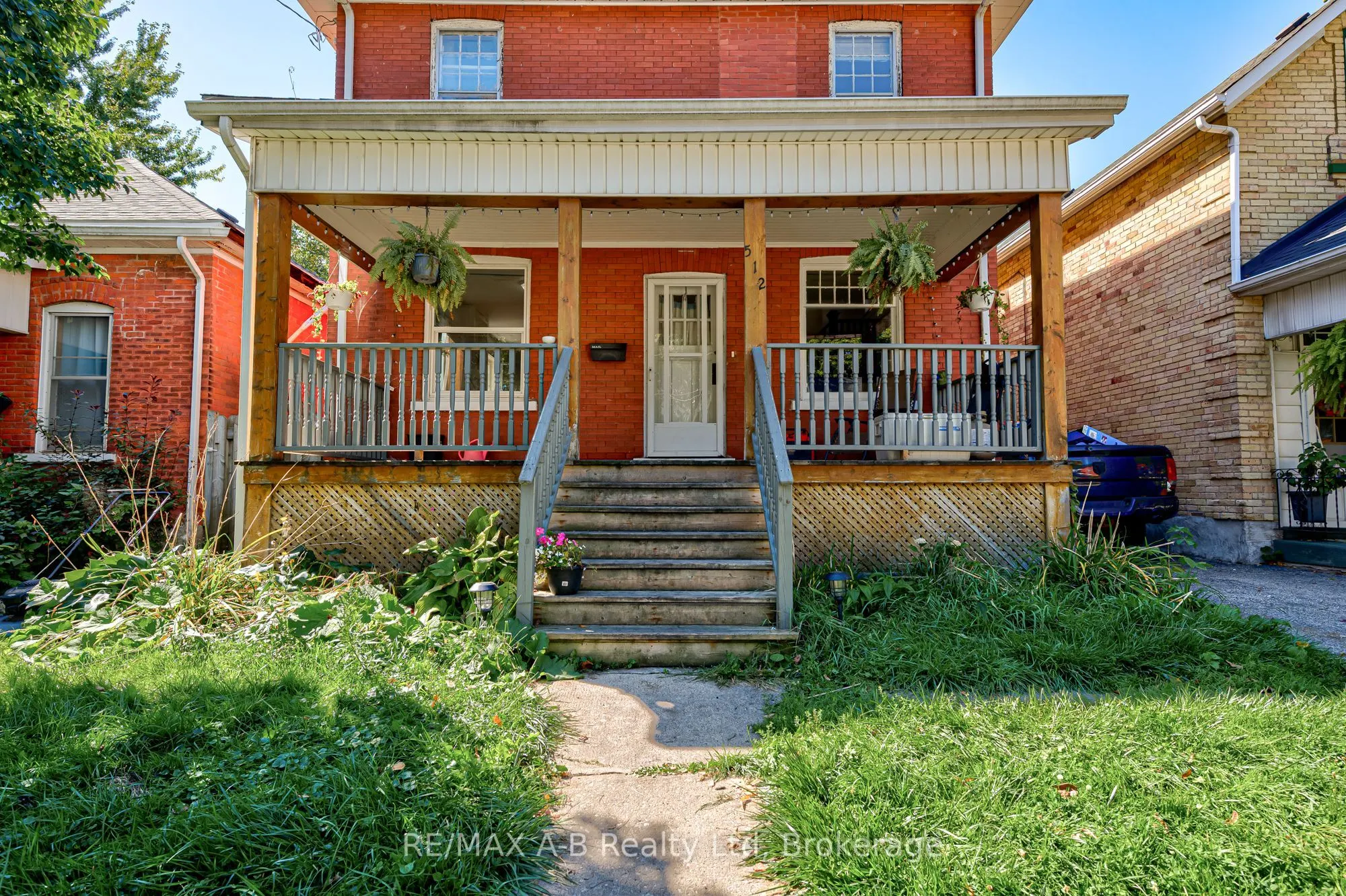 512 Downie Street