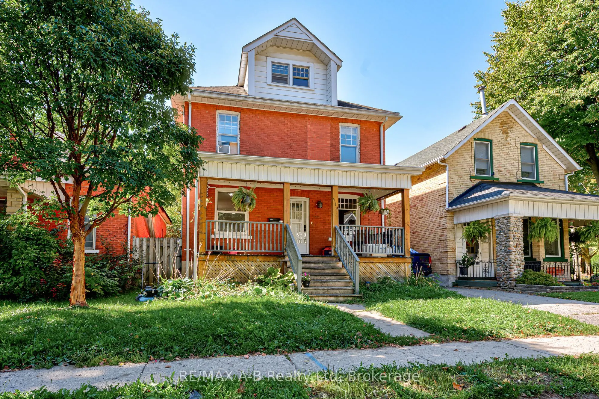 512 Downie Street