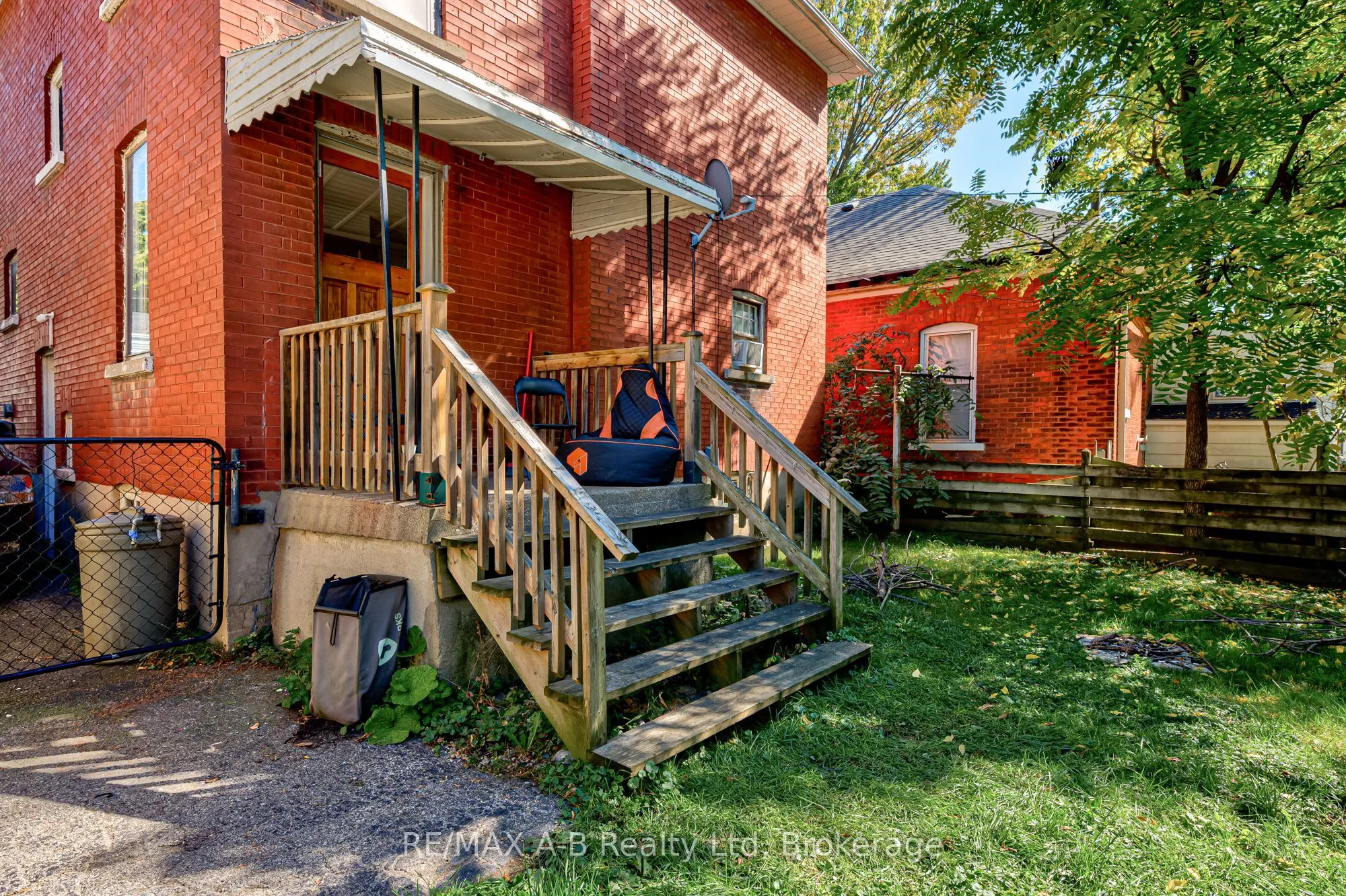 512 Downie Street