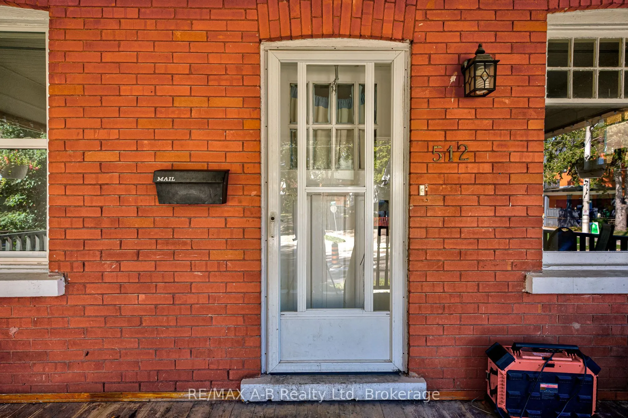 512 Downie Street