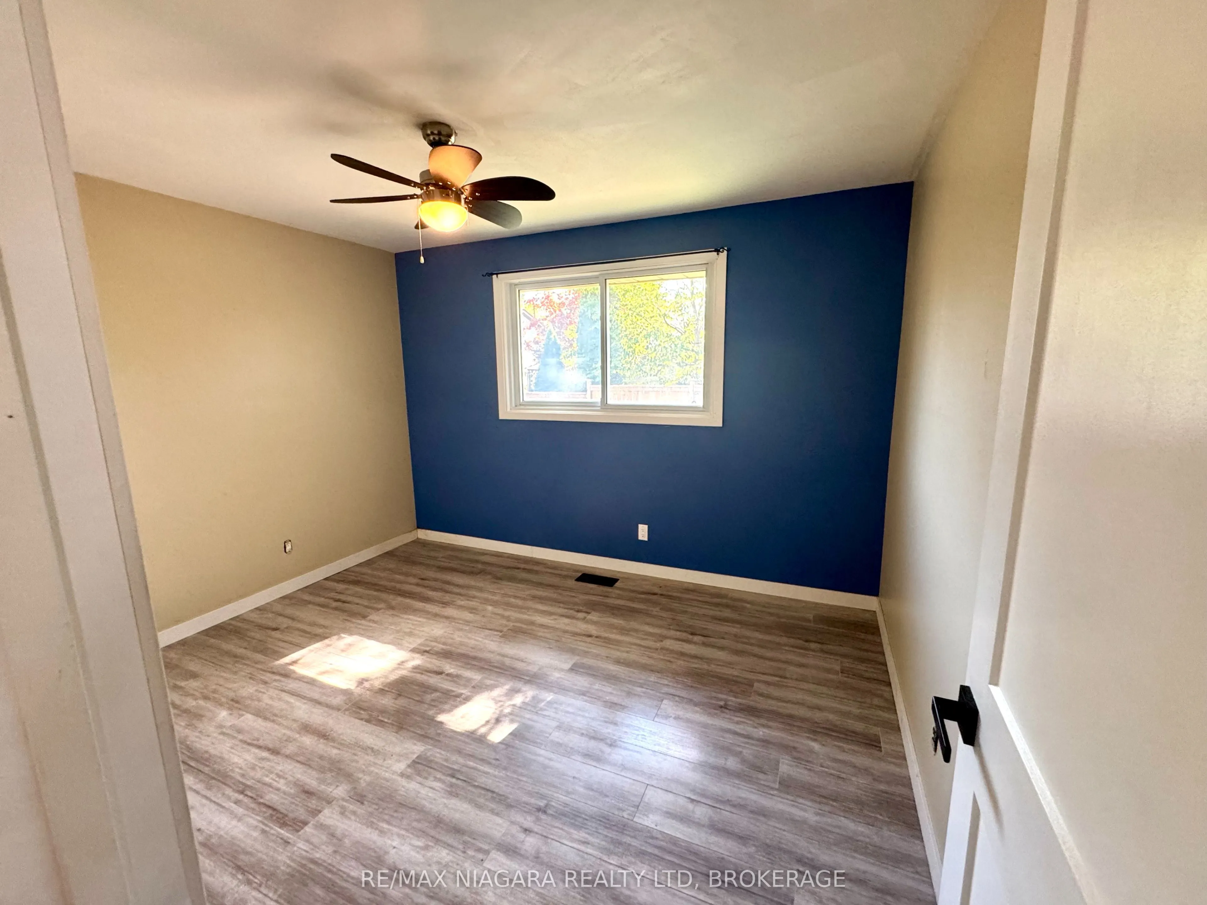 8 Lakehurst Drive