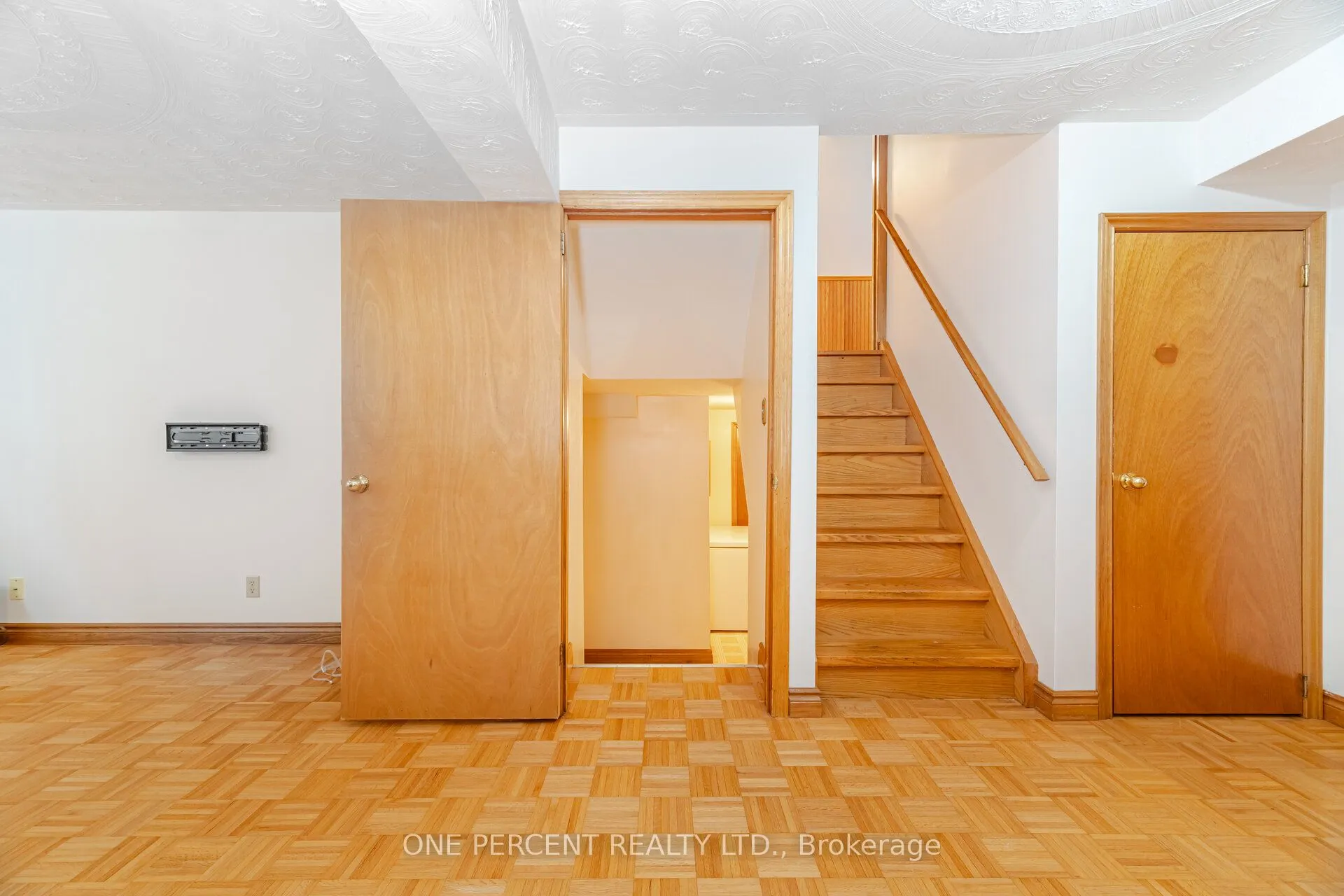 93 OLD CHICOPEE Drive