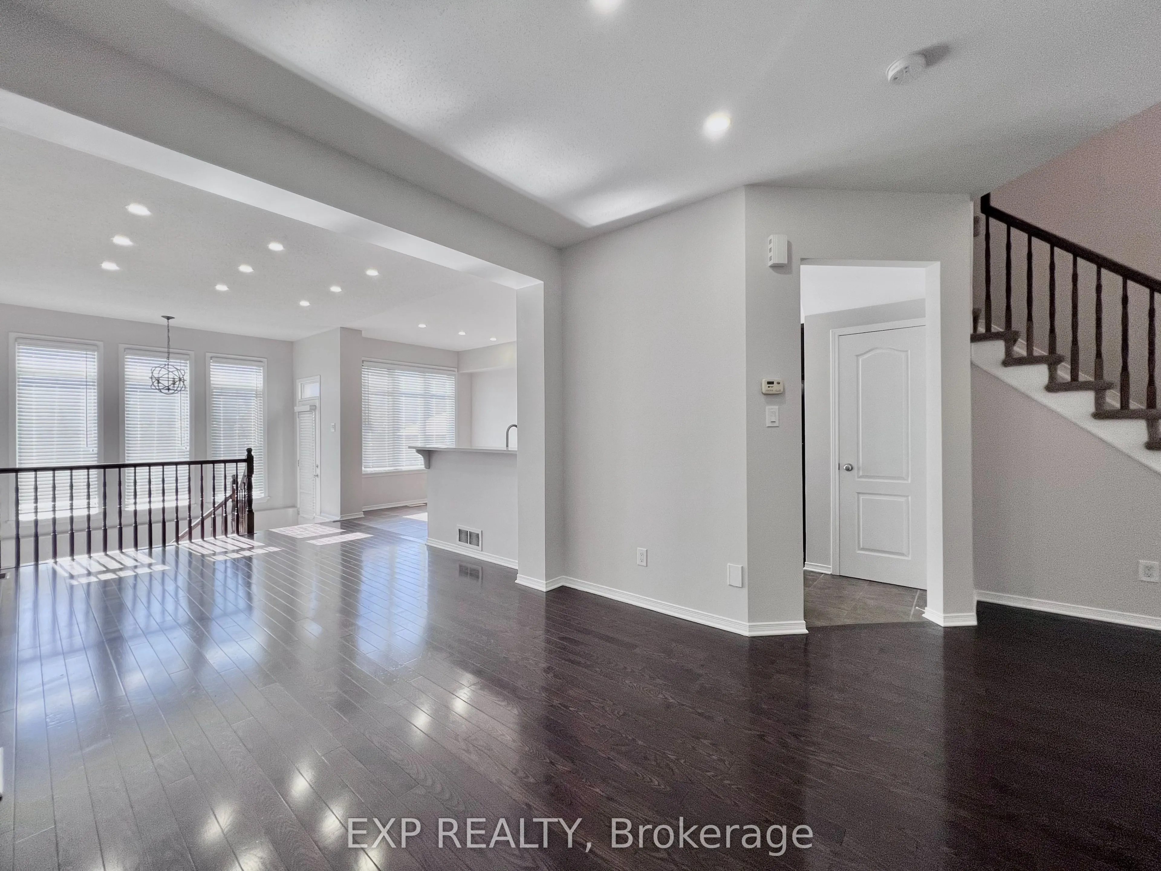 790 Nakina Way