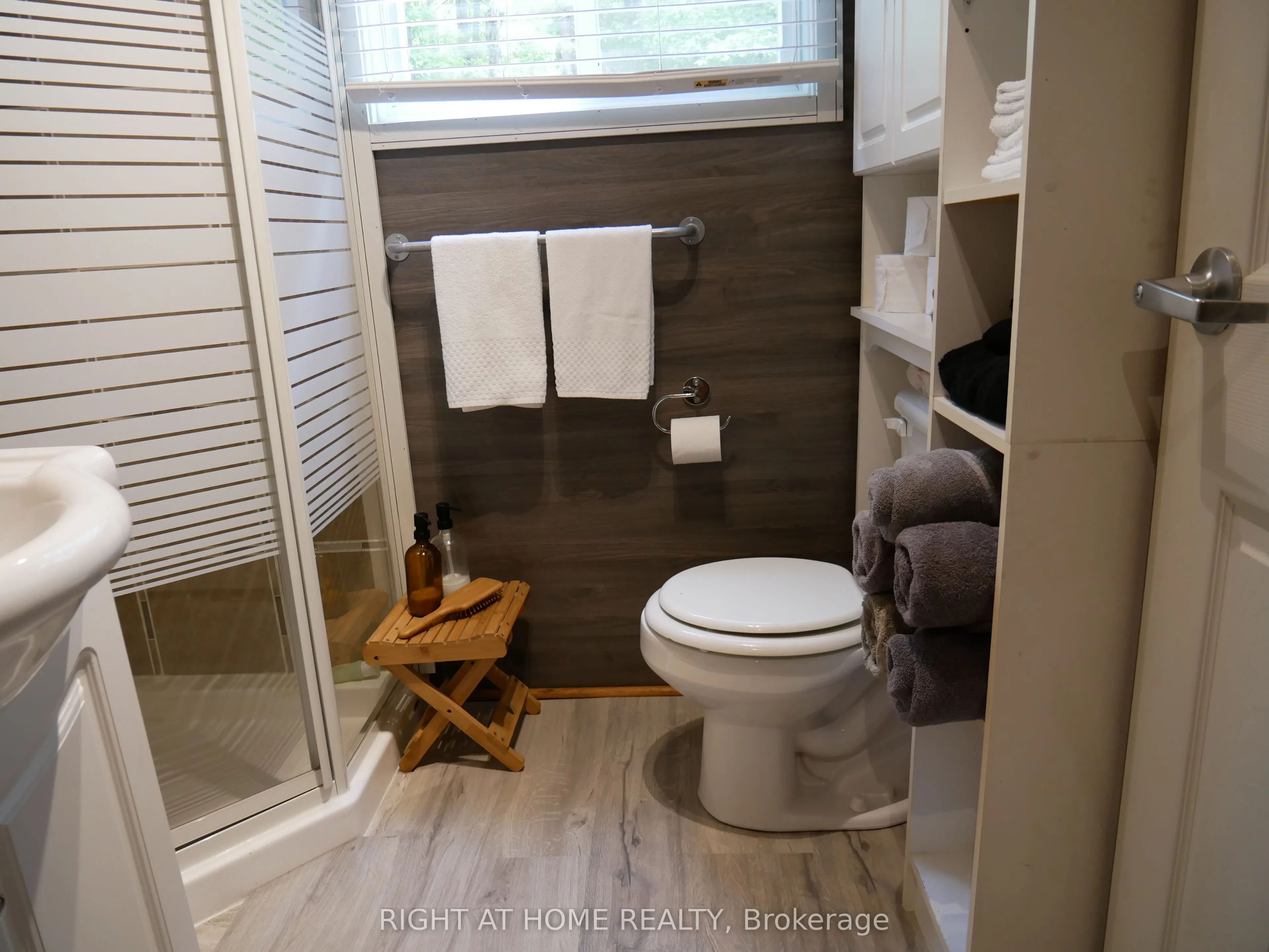 1130 Towering Oaks Trail W