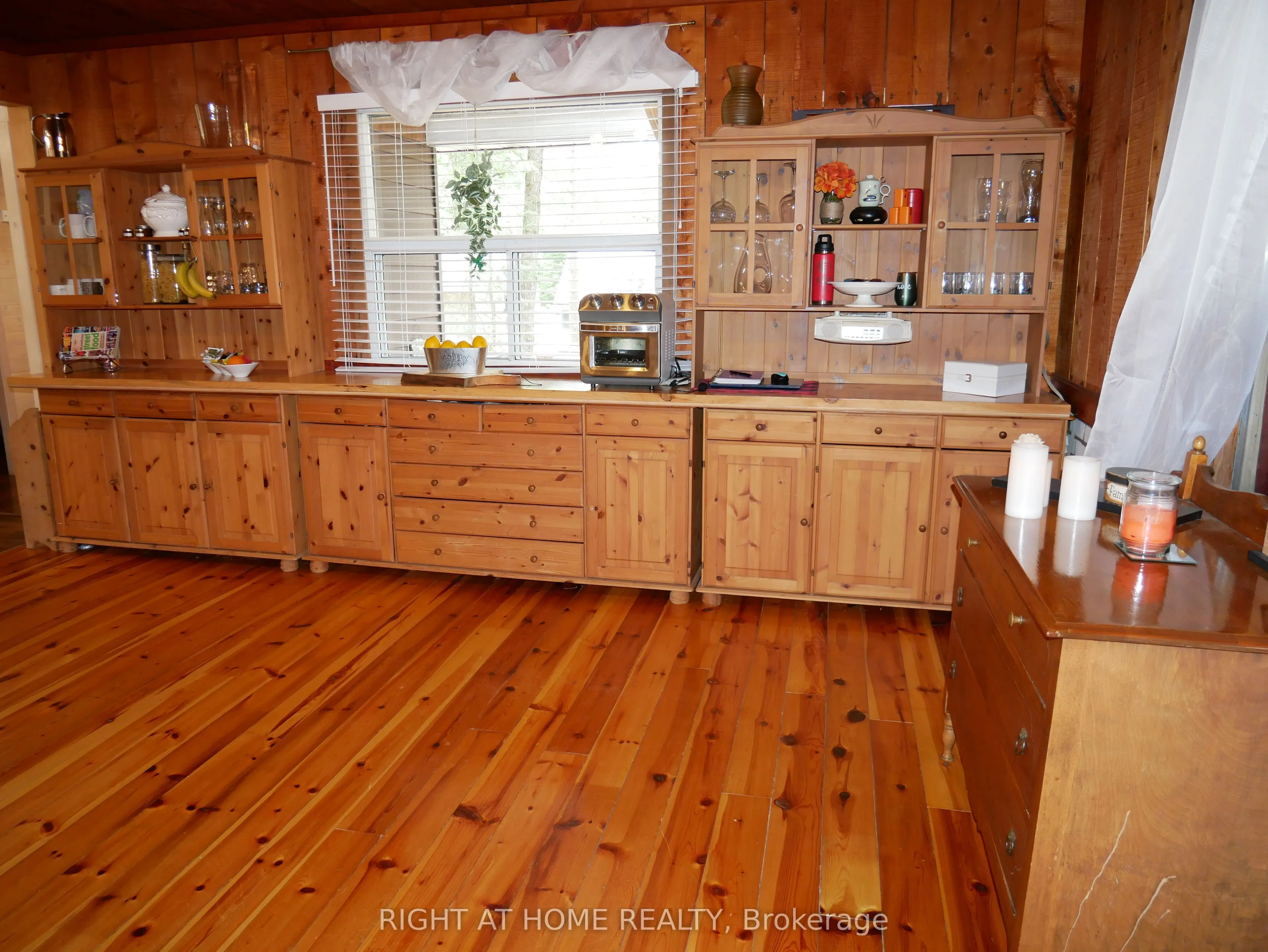 1130 Towering Oaks Trail W