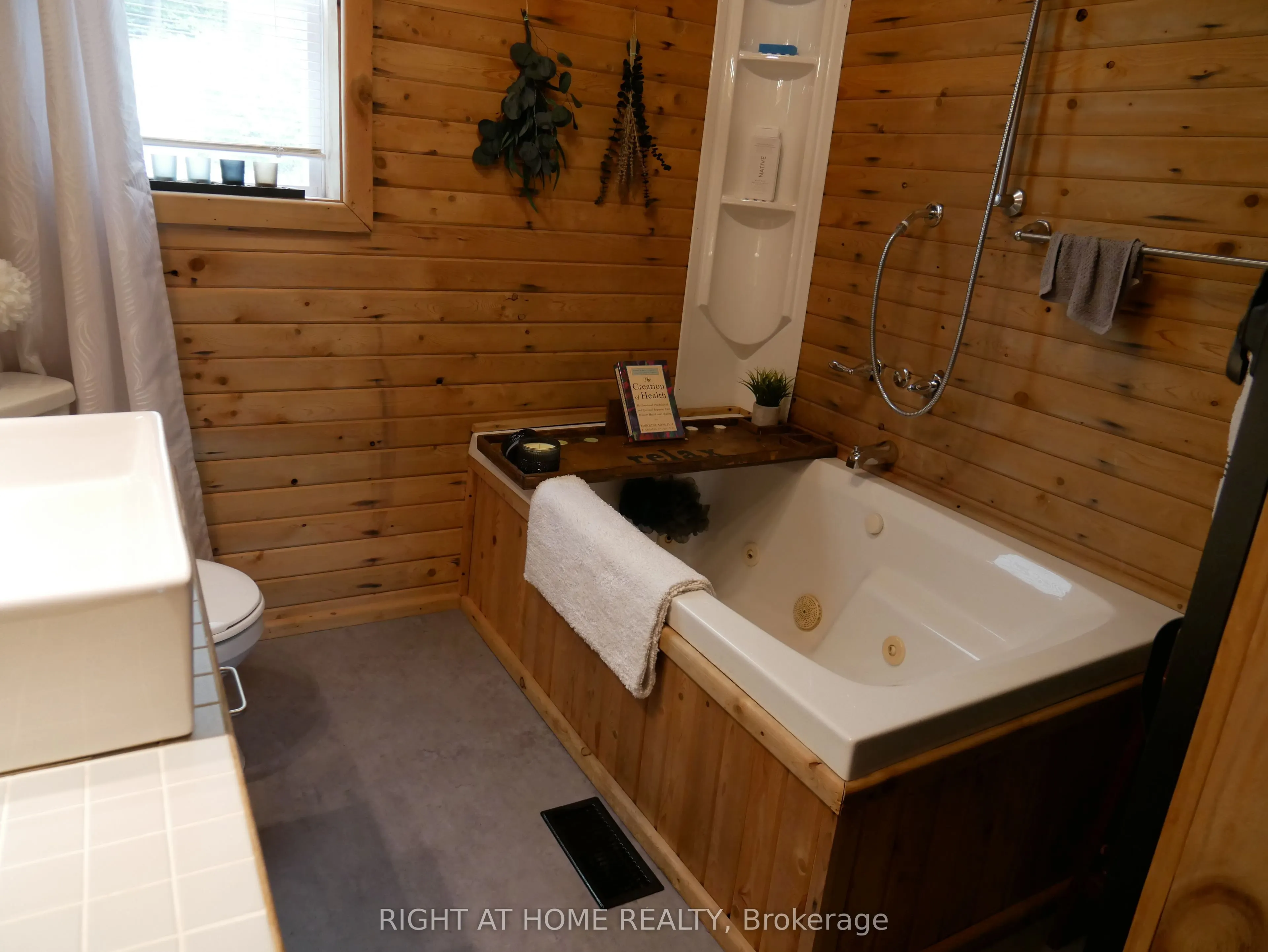 1130 Towering Oaks Trail W