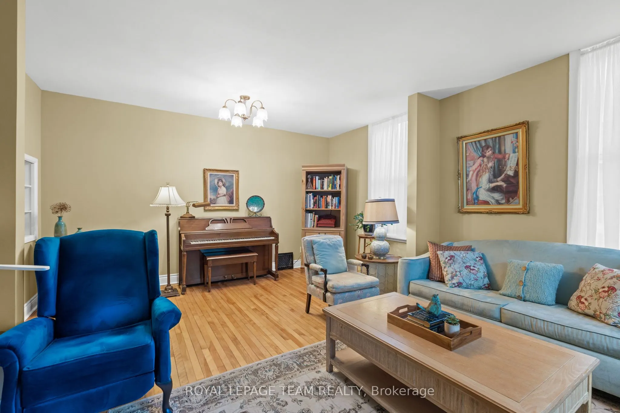 82 Lake Avenue E