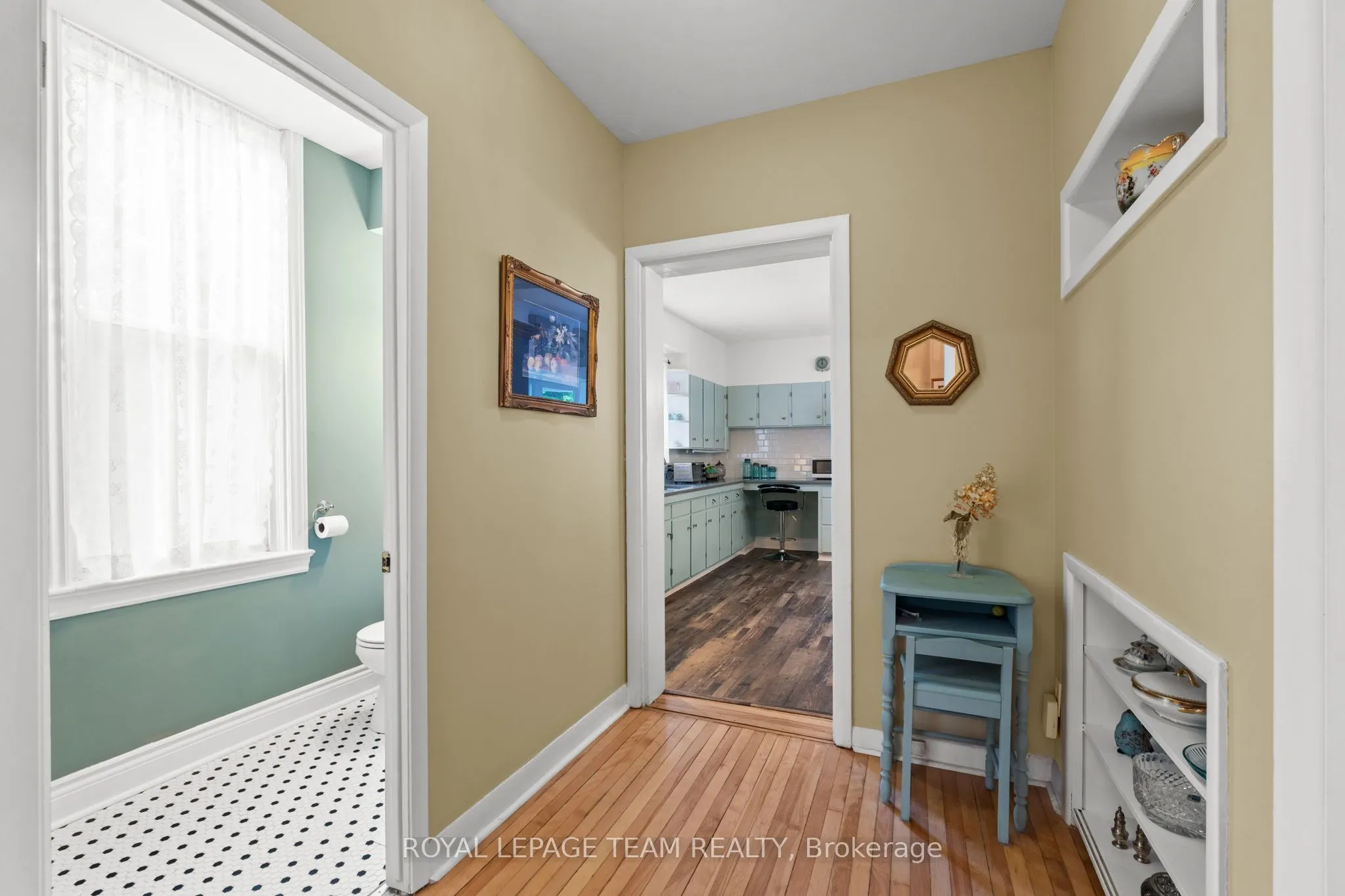 82 Lake Avenue E