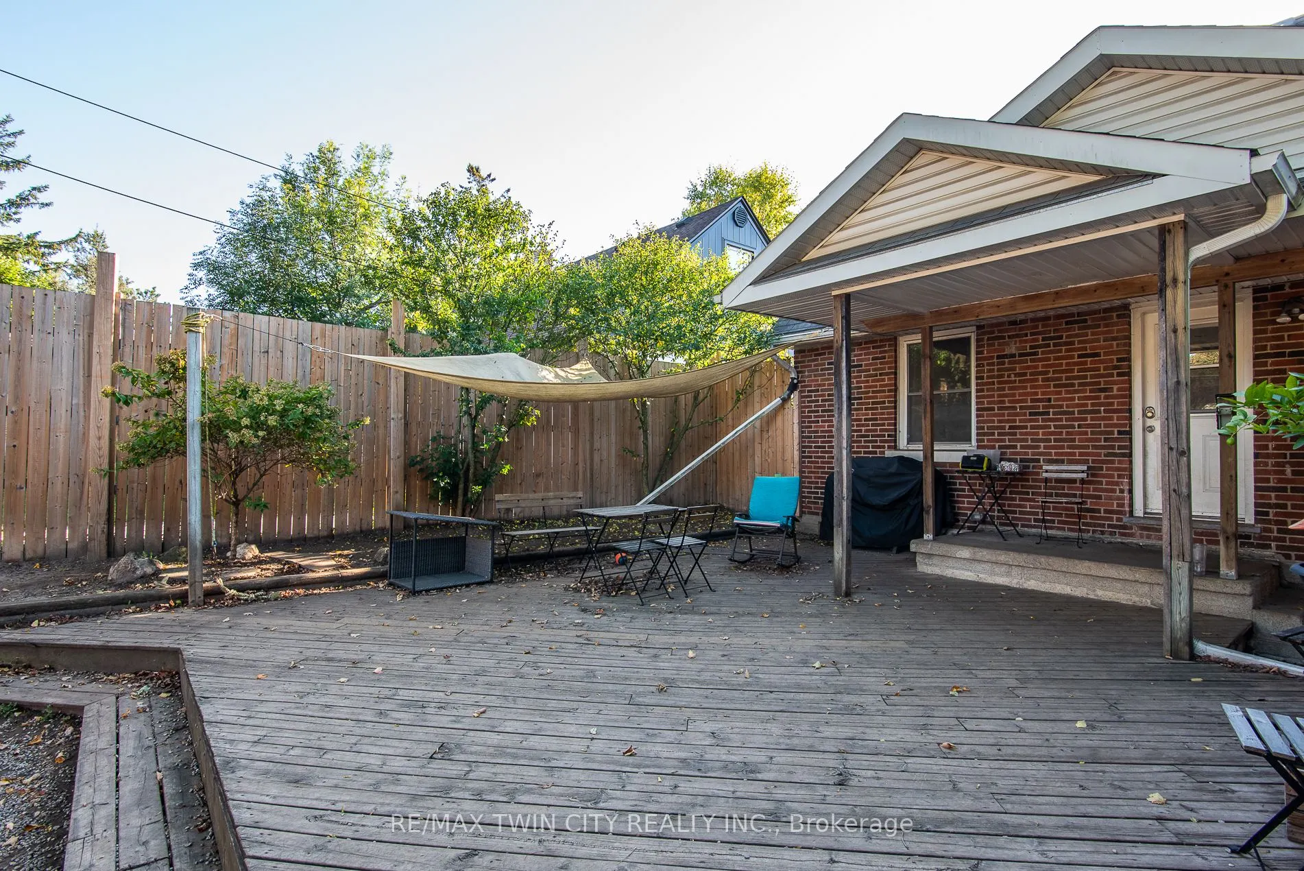 186 Highland Road E