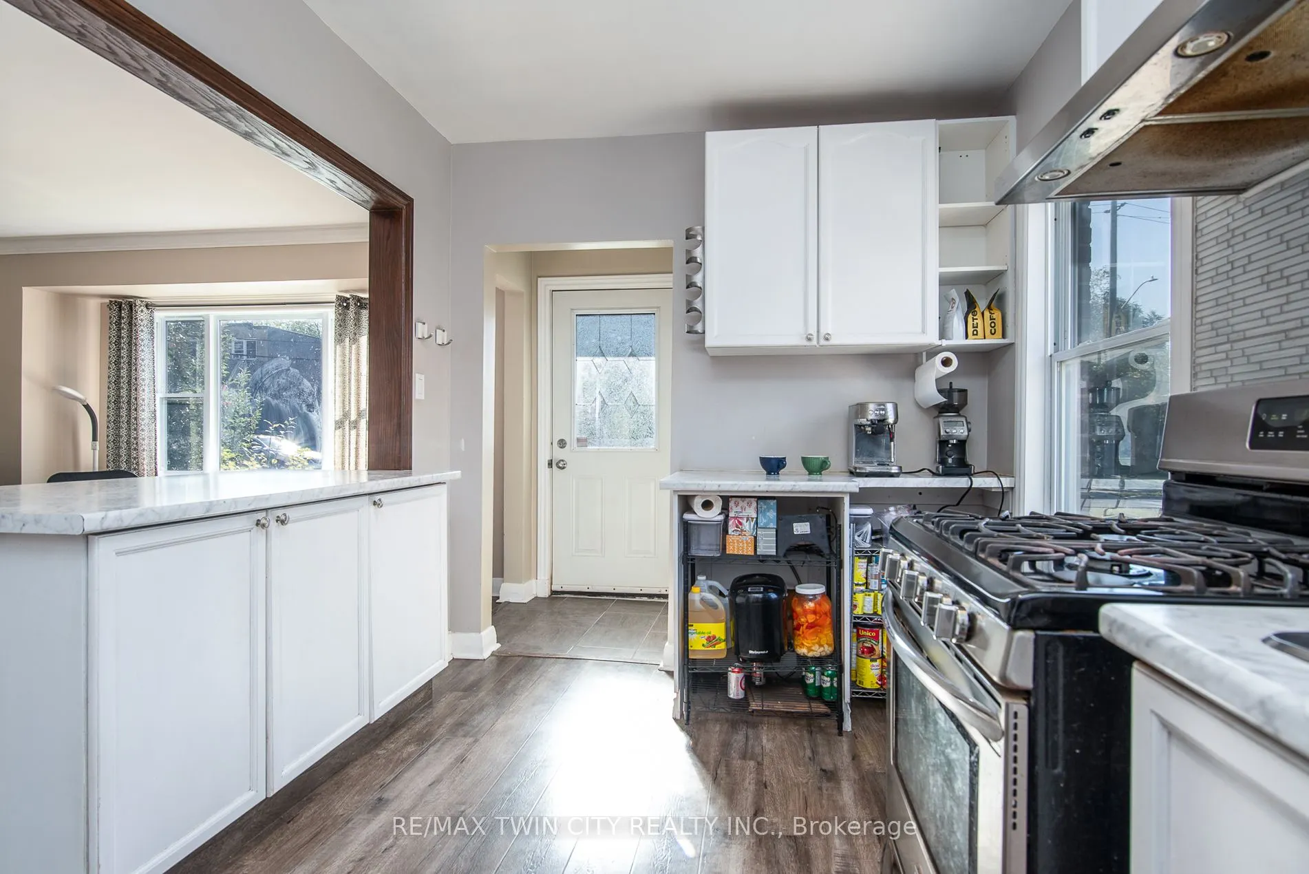 186 Highland Road E