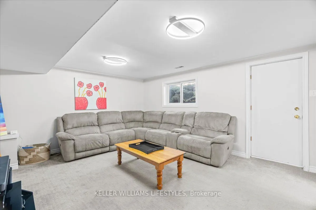 34 Stanhope Crescent