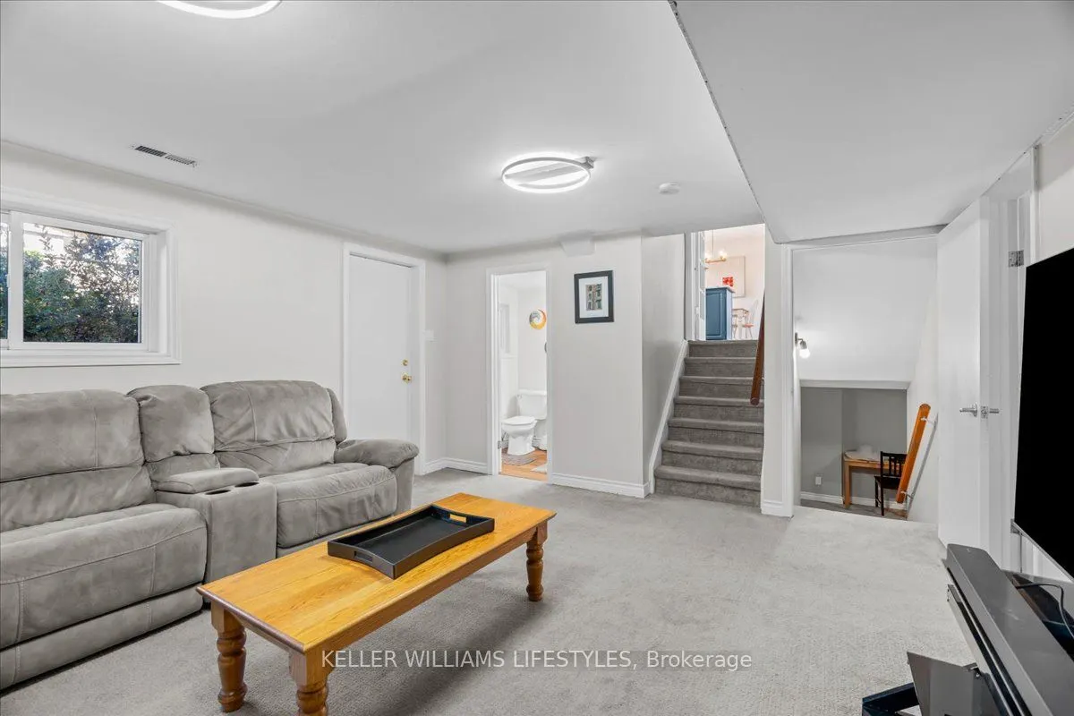 34 Stanhope Crescent