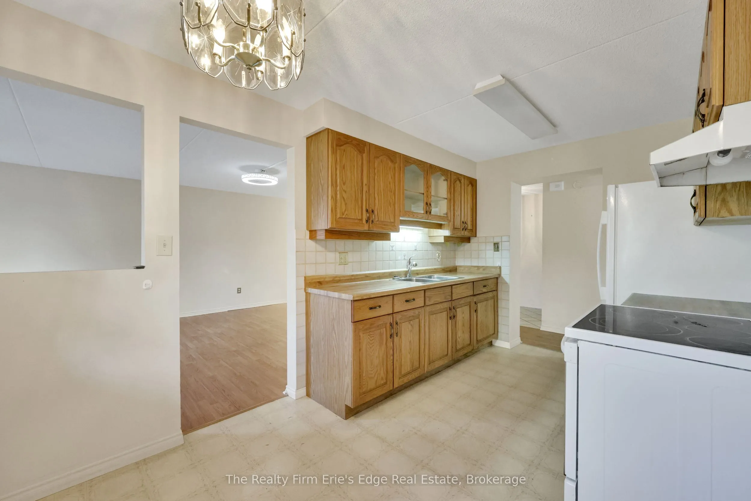 75 Bridge Street E, #206