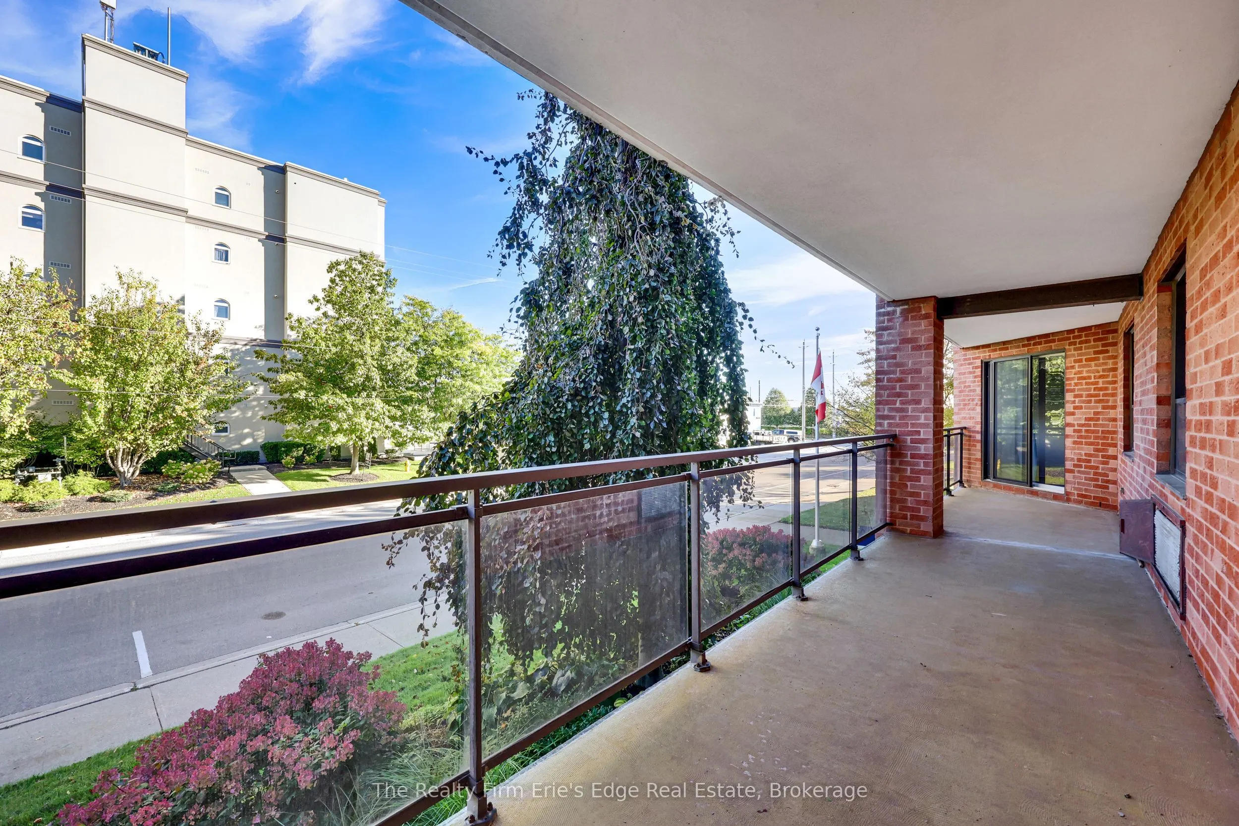 75 Bridge Street E, #206
