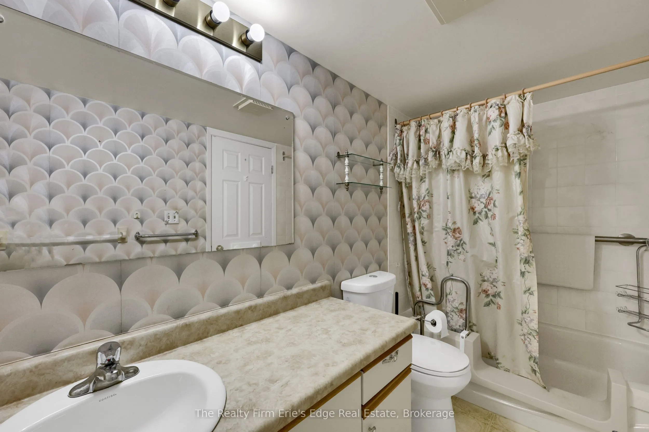 75 Bridge Street E, #206