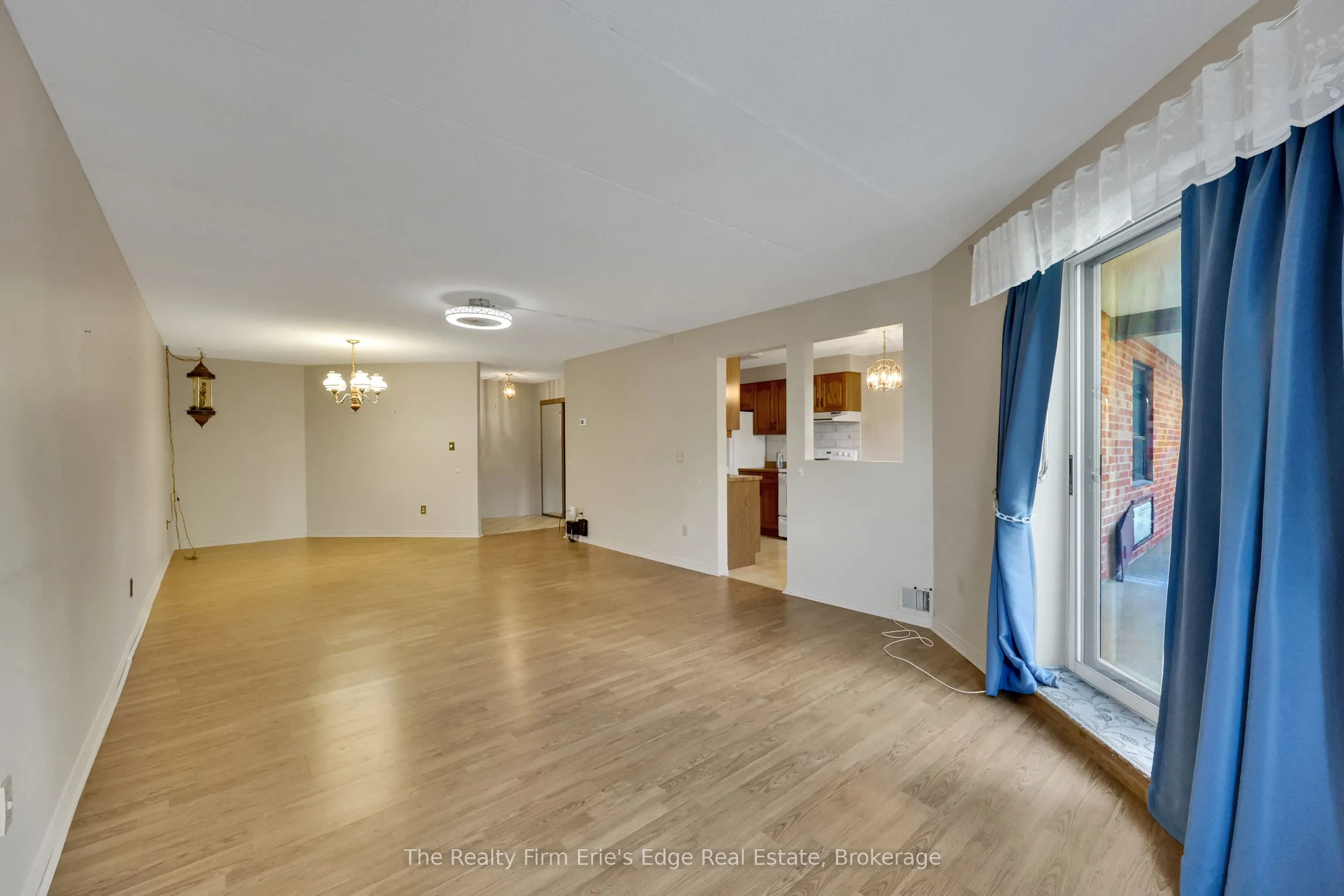 75 Bridge Street E, #206