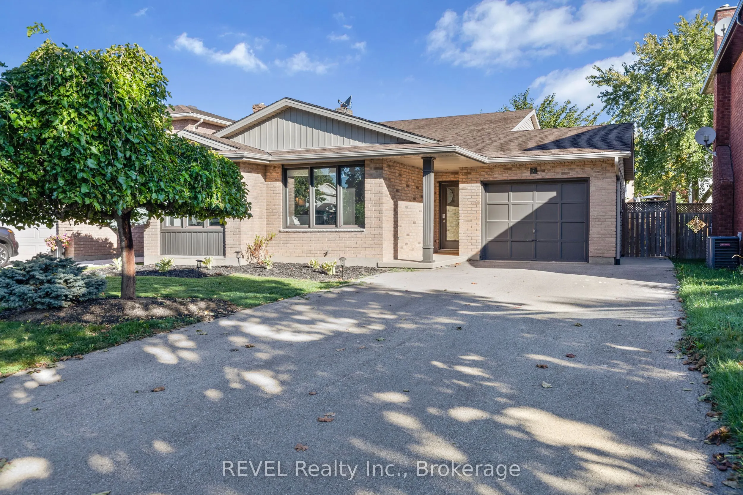 7 Bascary Crescent
