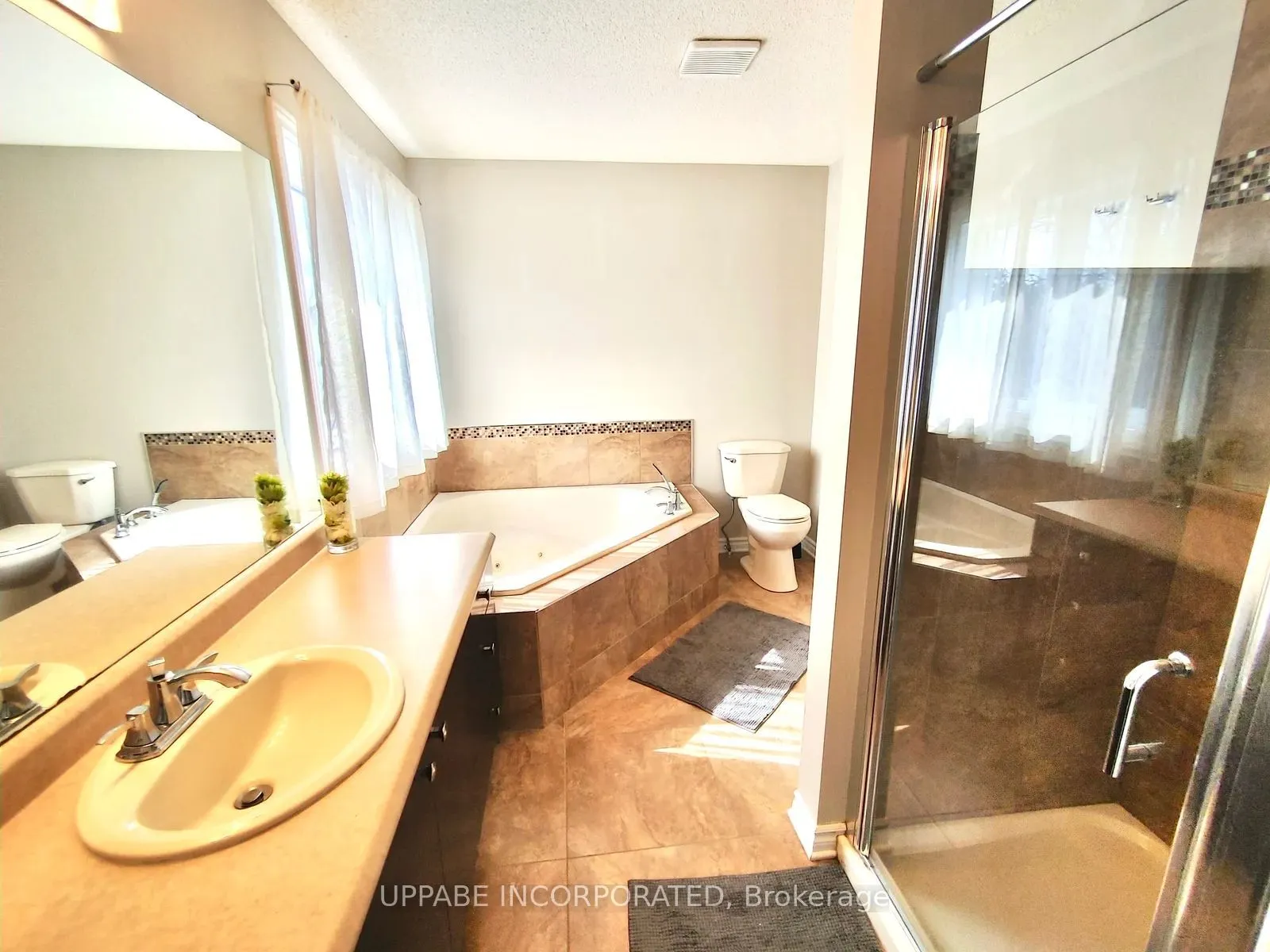 1148 Meadowcroft Crescent