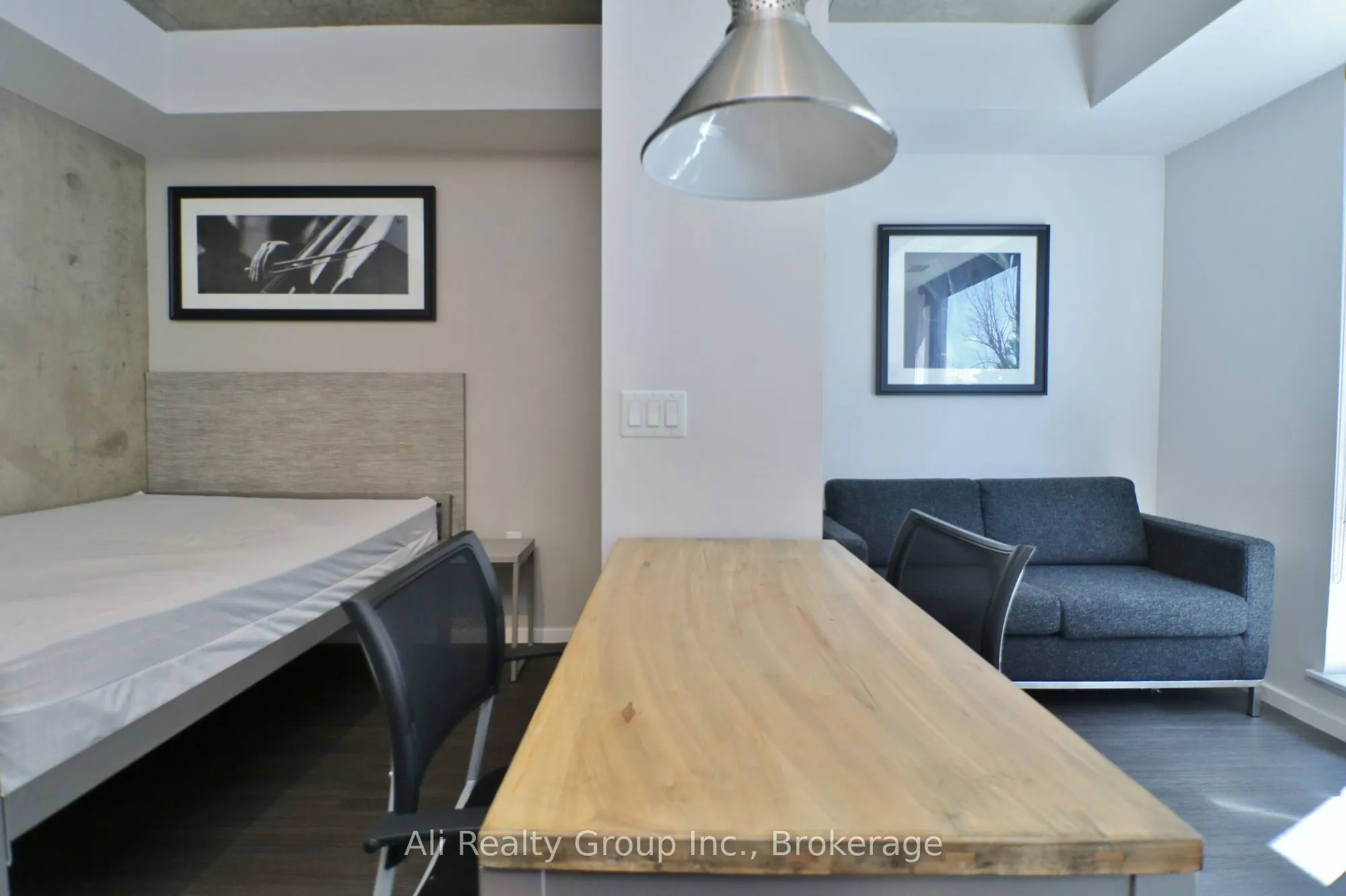 105 Champagne Avenue S, #2901