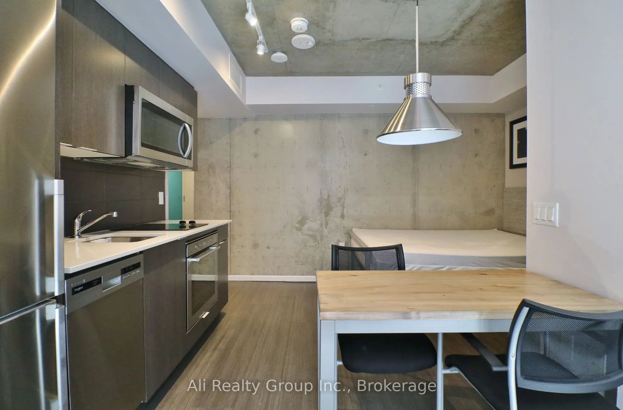105 Champagne Avenue S, #2901