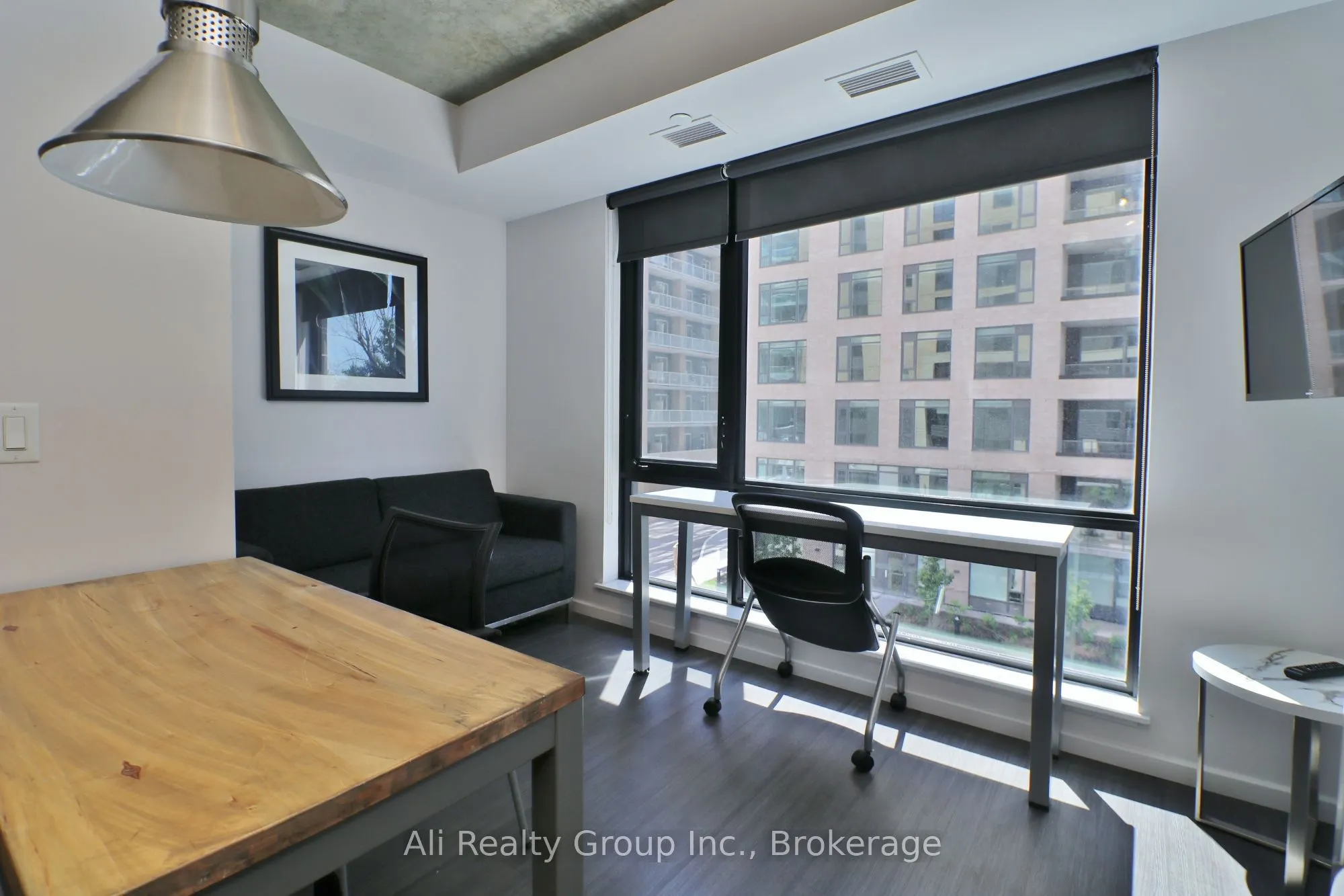 105 Champagne Avenue S, #2901