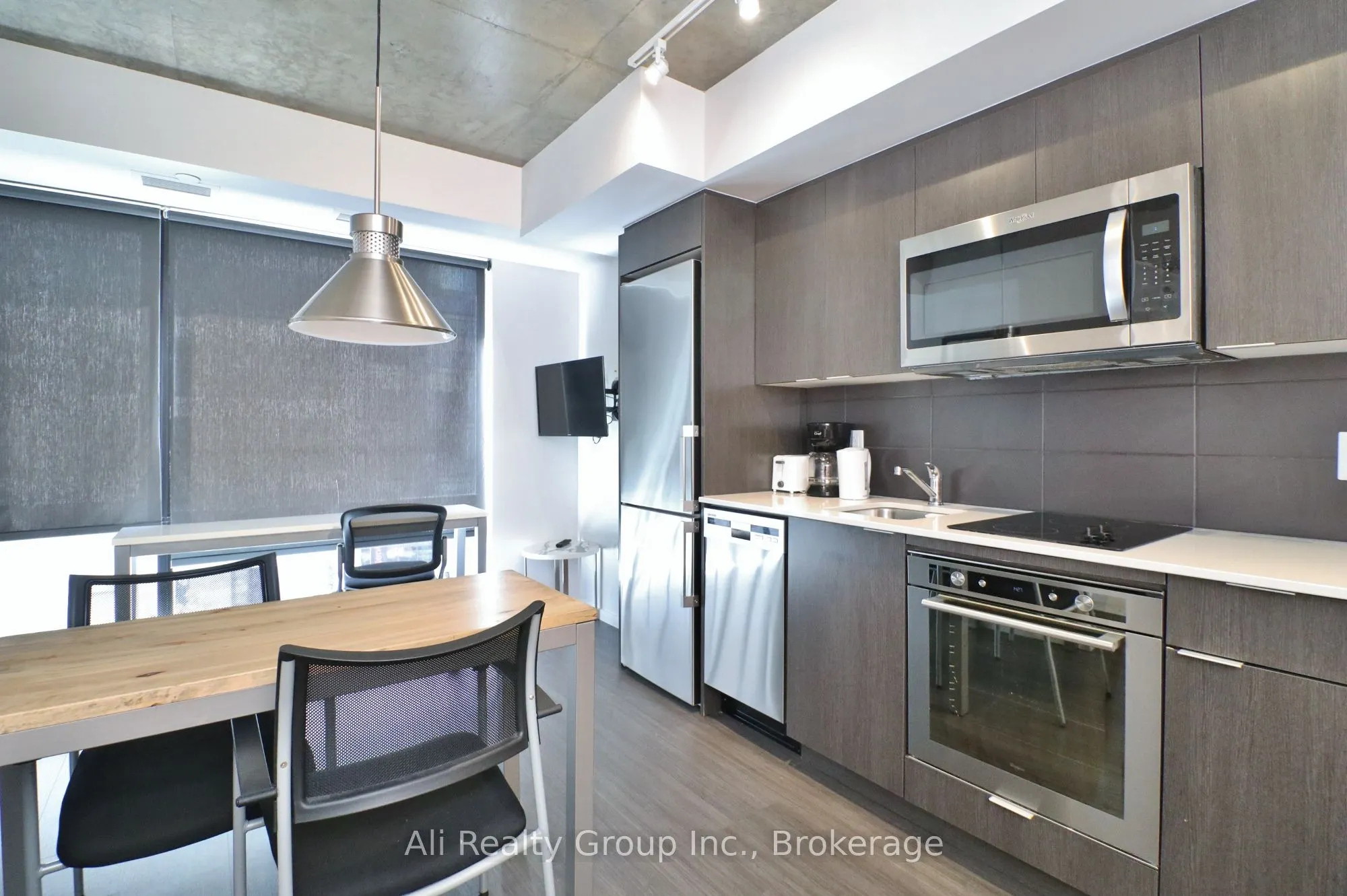 105 Champagne Avenue S, #2901