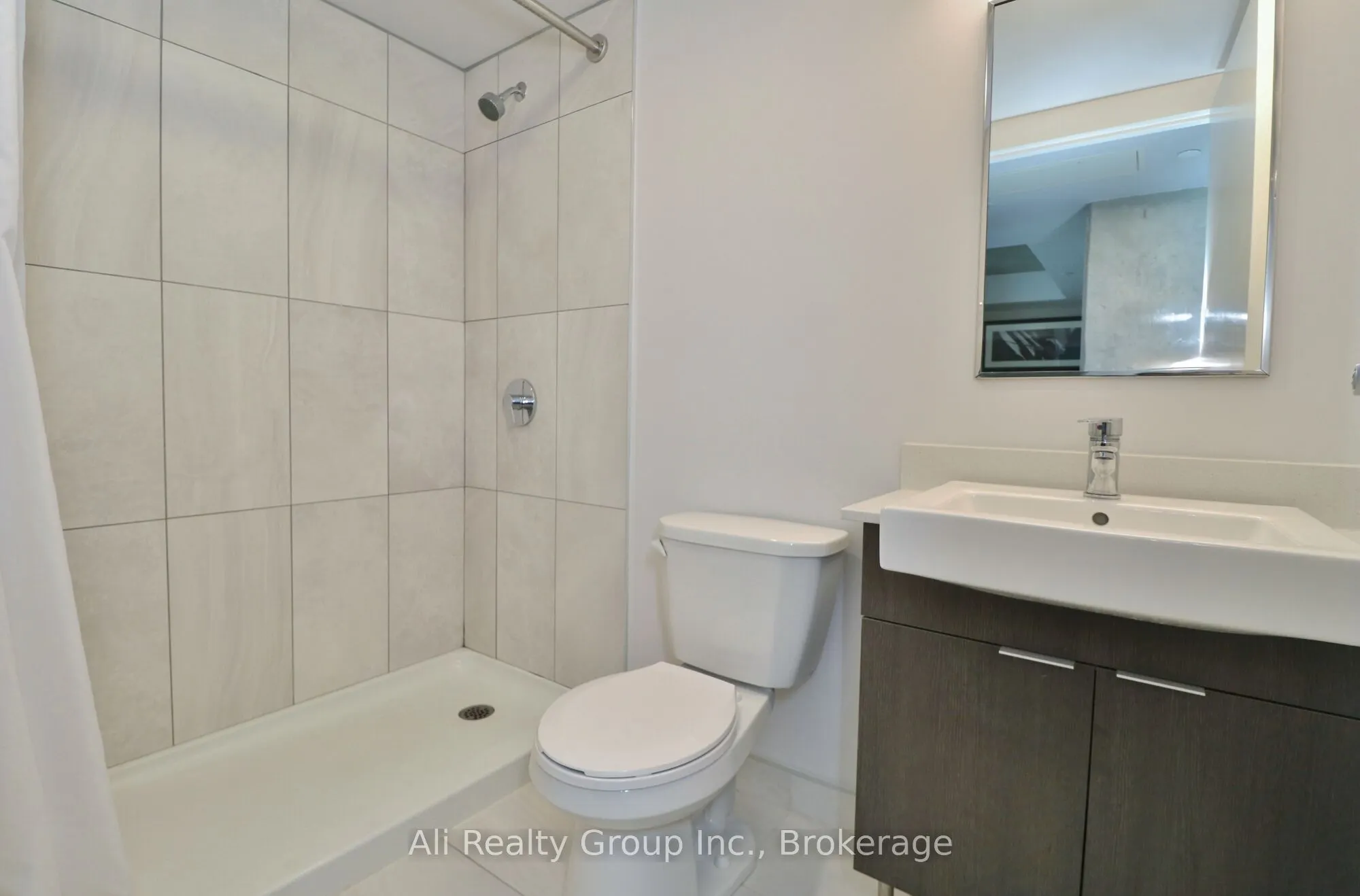 105 Champagne Avenue S, #2901