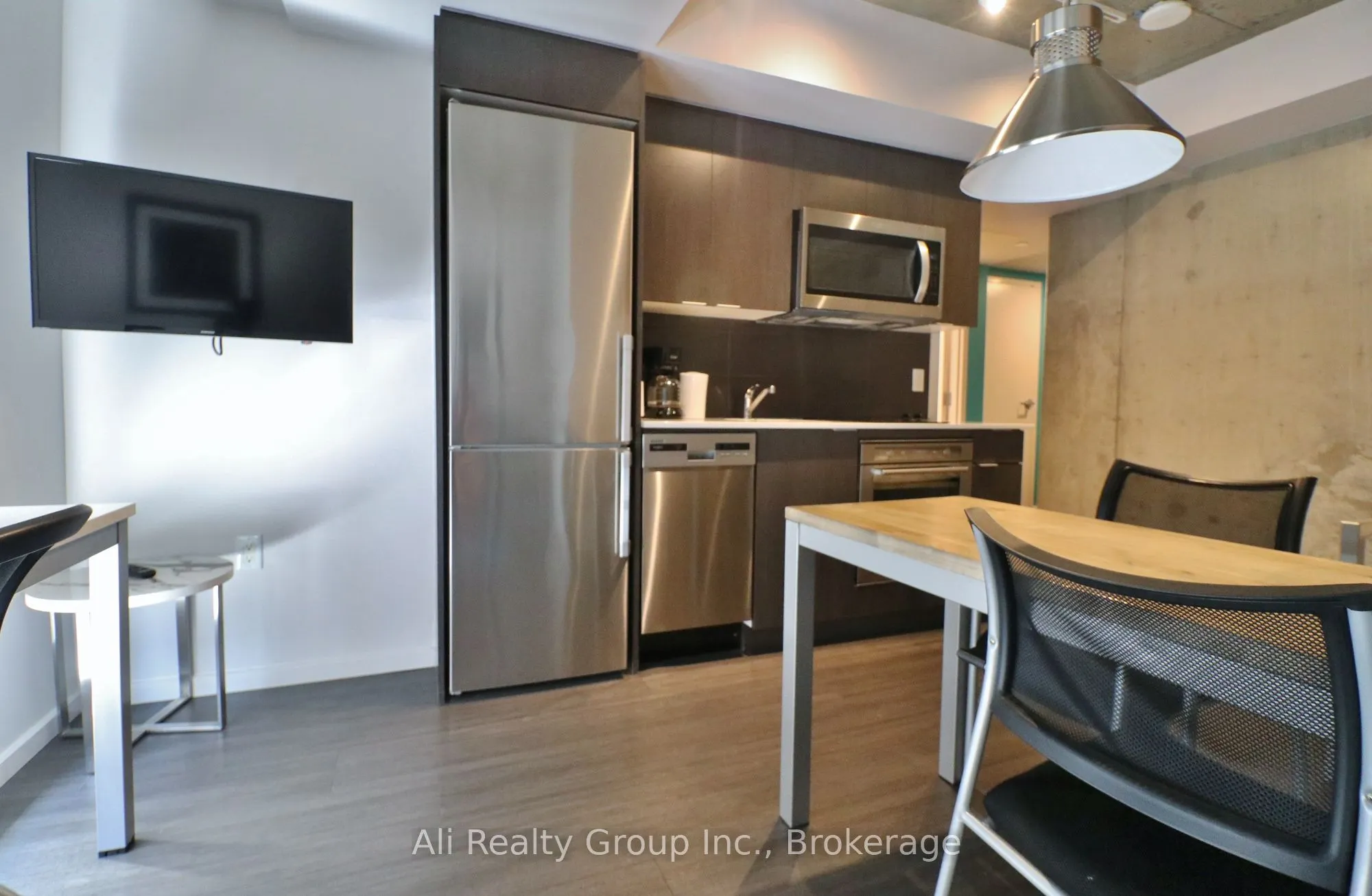 105 Champagne Avenue S, #2901