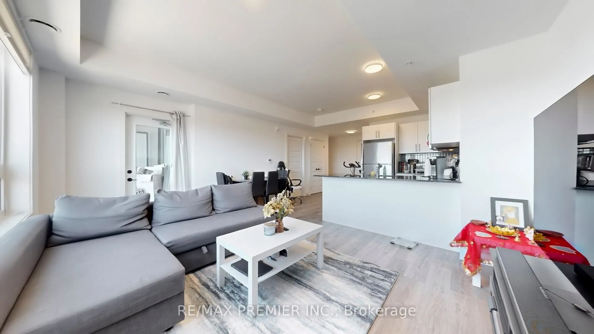 26 Lowes Road W, #511