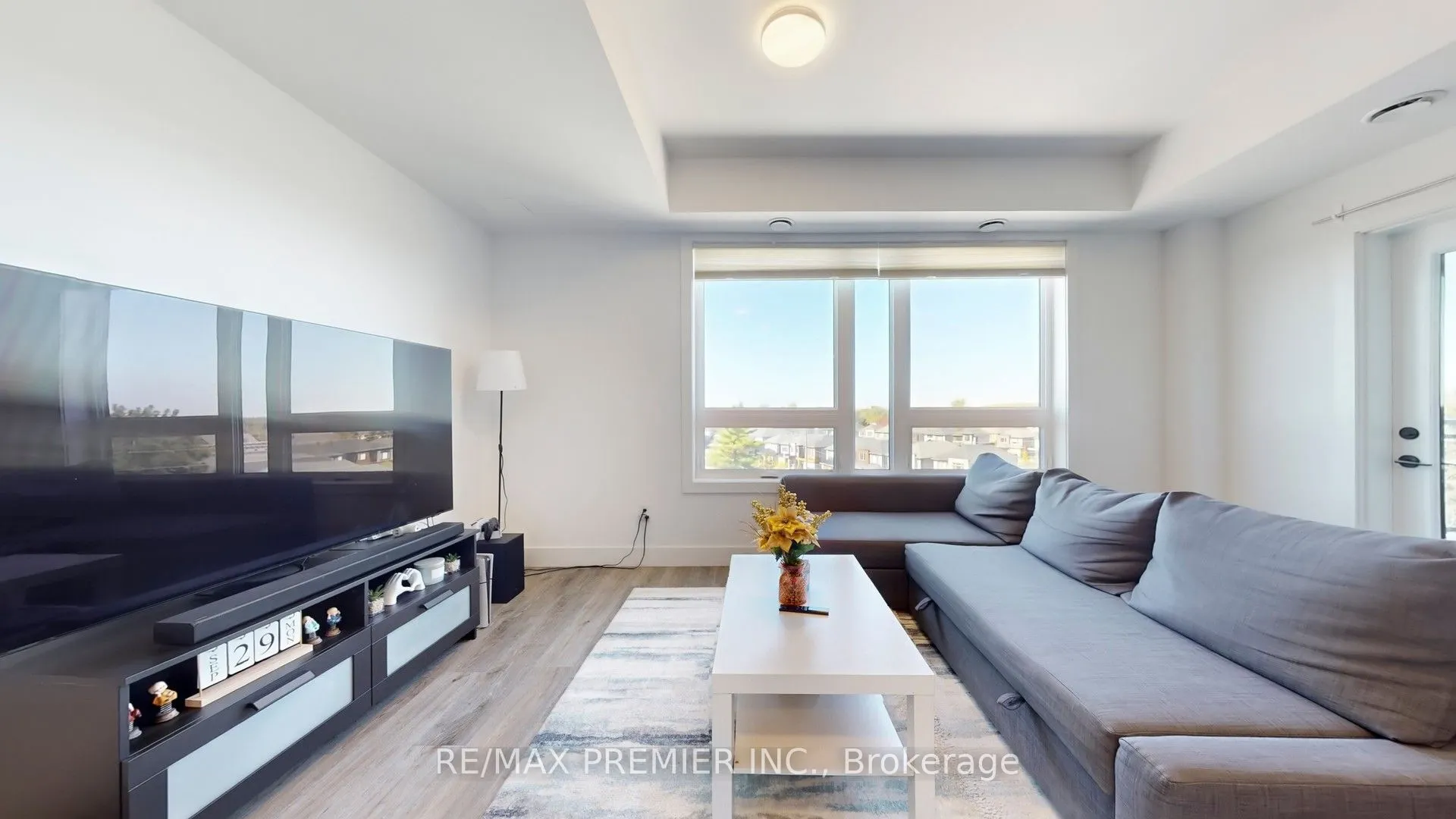 26 Lowes Road W, #511