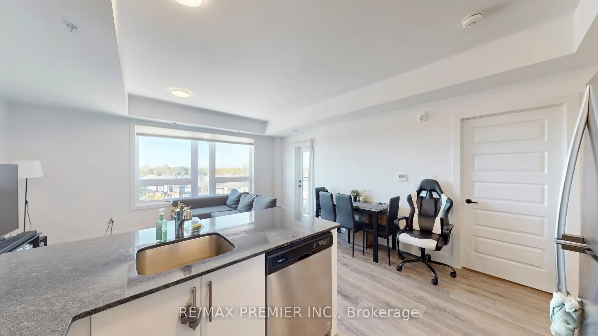 26 Lowes Road W, #511