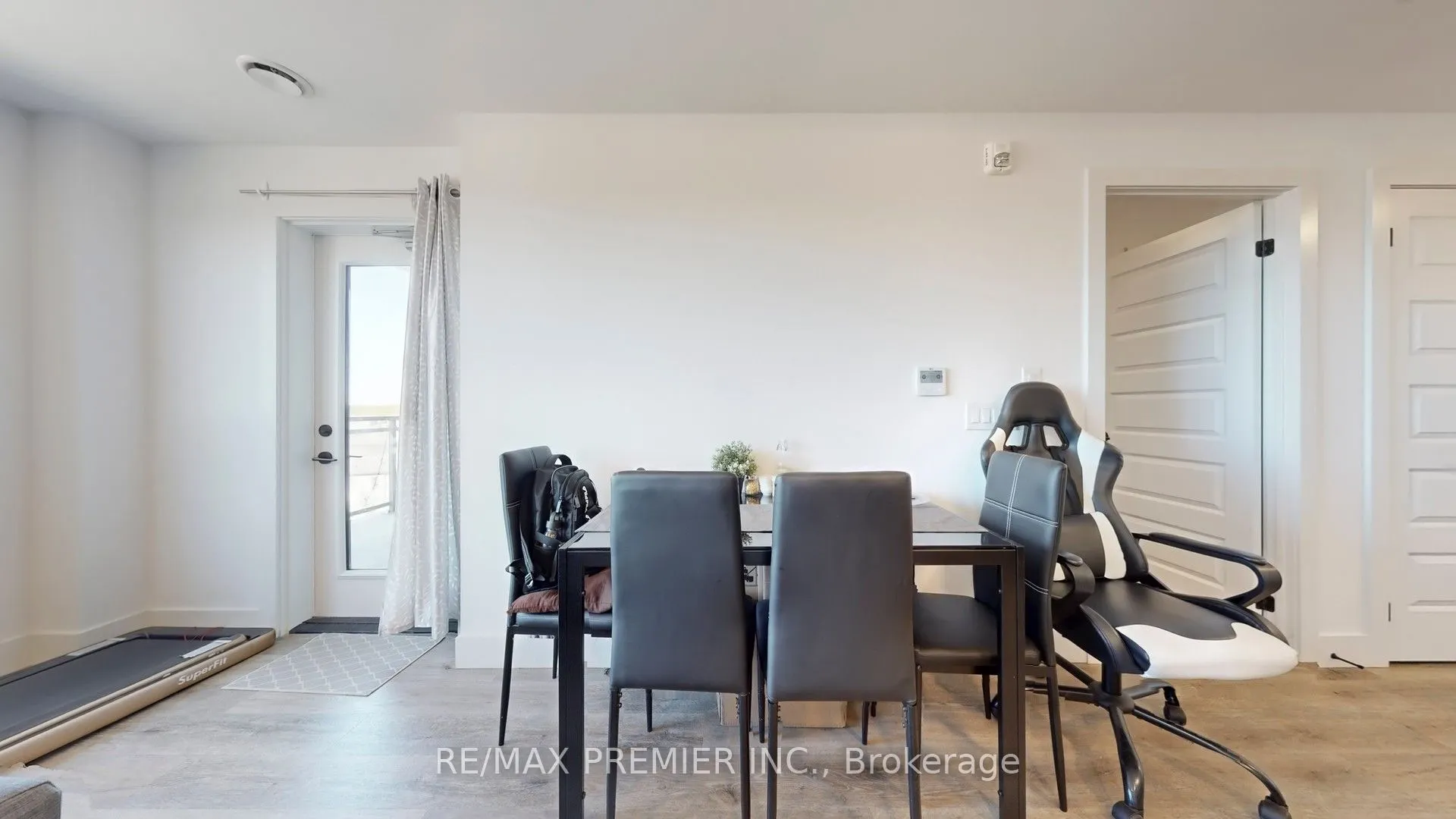26 Lowes Road W, #511