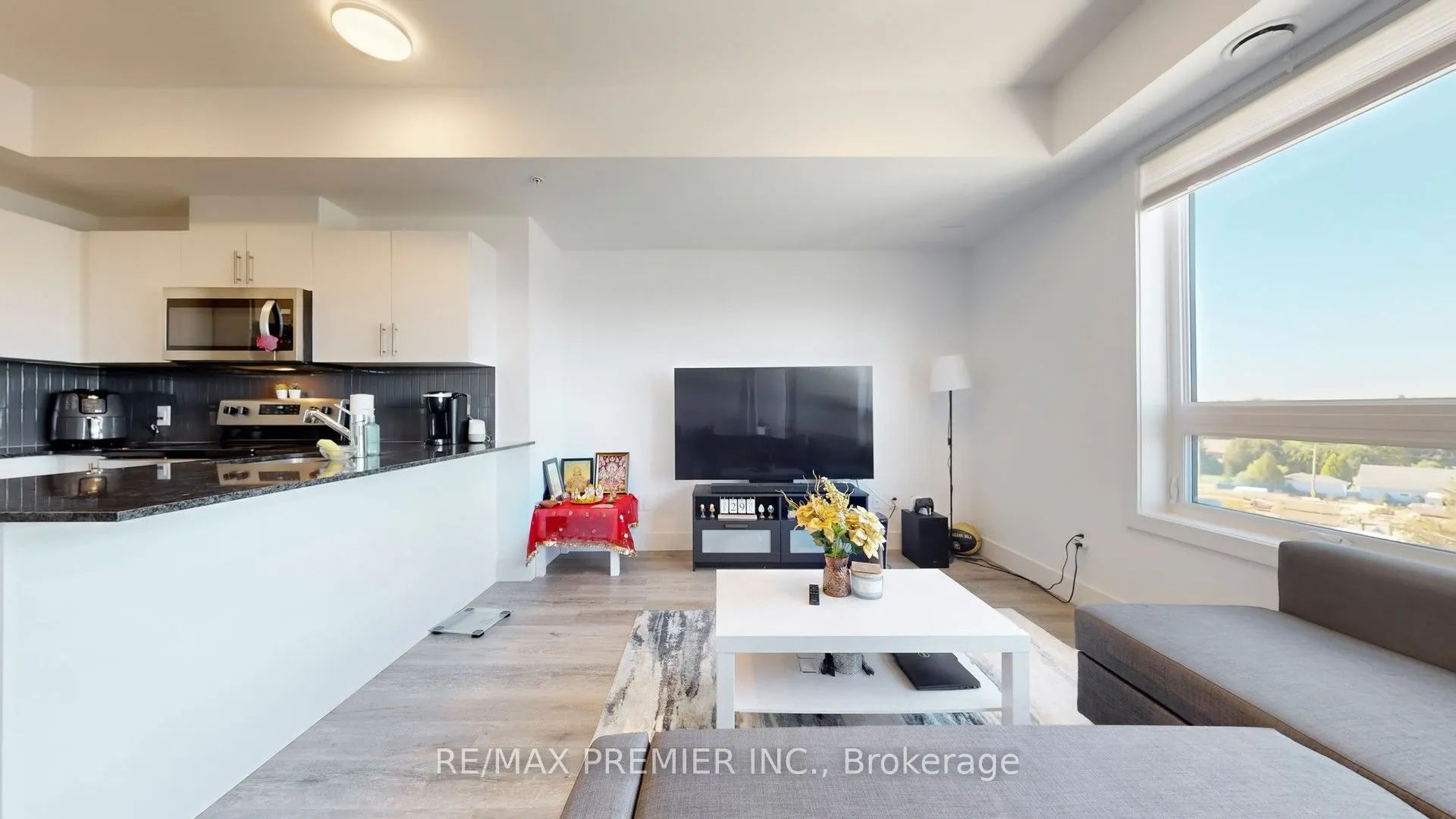 26 Lowes Road W, #511