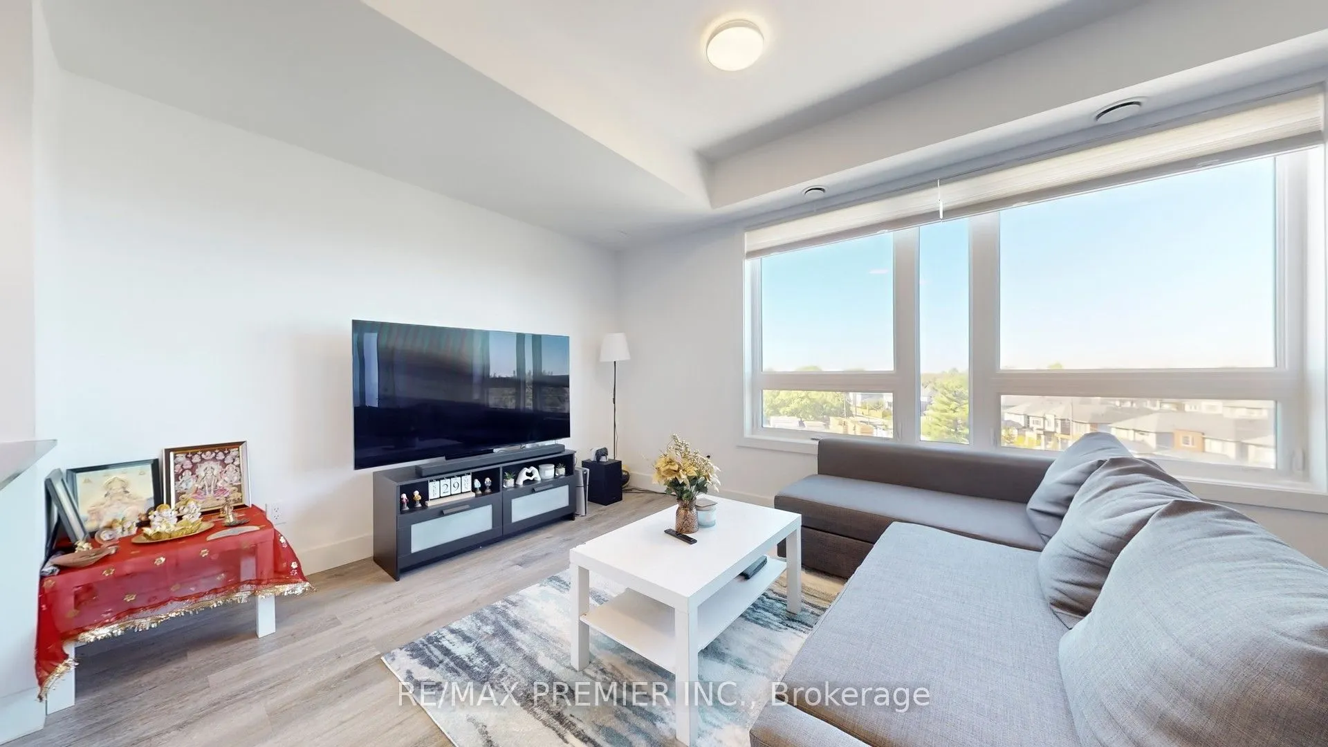 26 Lowes Road W, #511