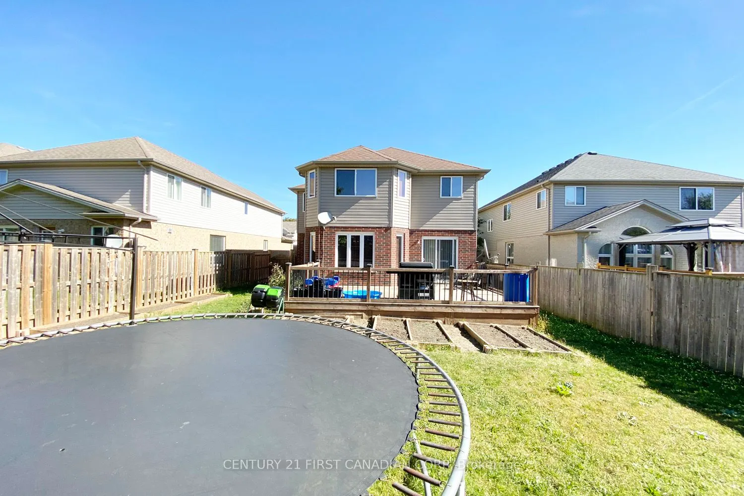 823 OAKCROSSING Road