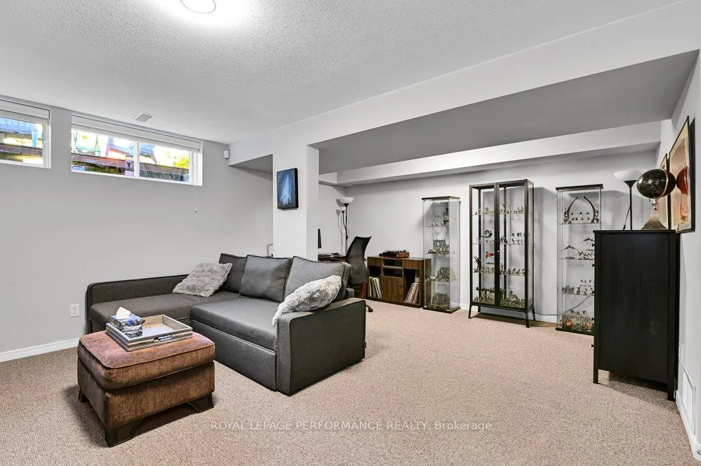 32 Cargrove Private
