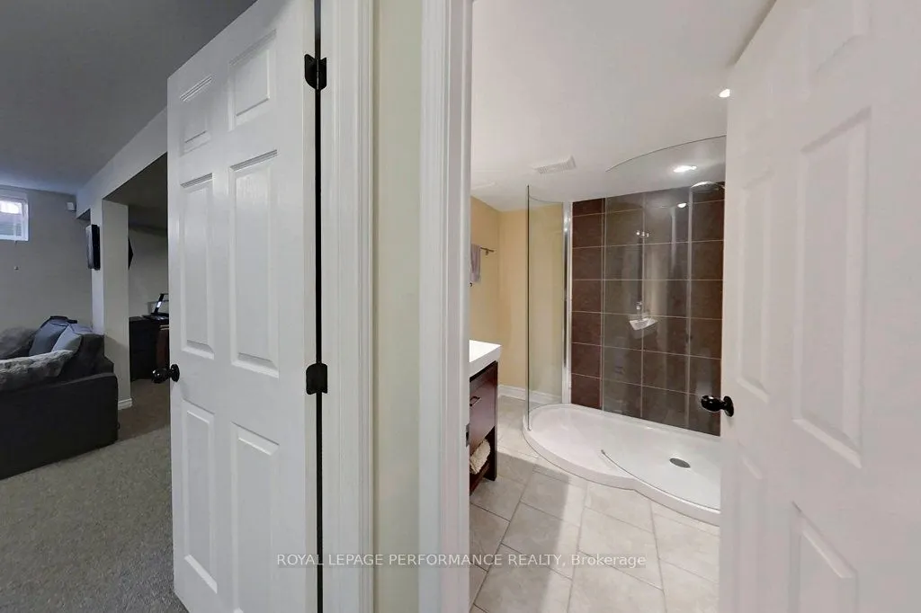32 Cargrove Private
