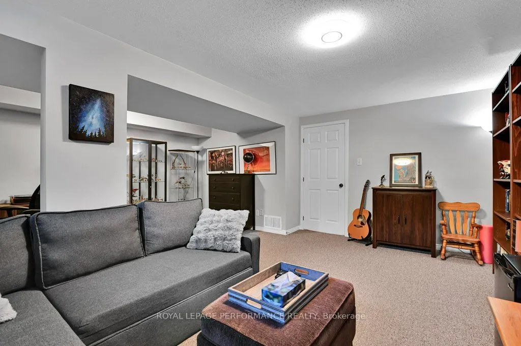 32 Cargrove Private