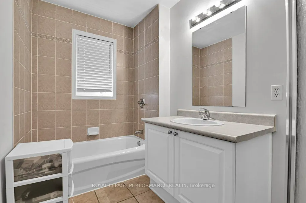 32 Cargrove Private