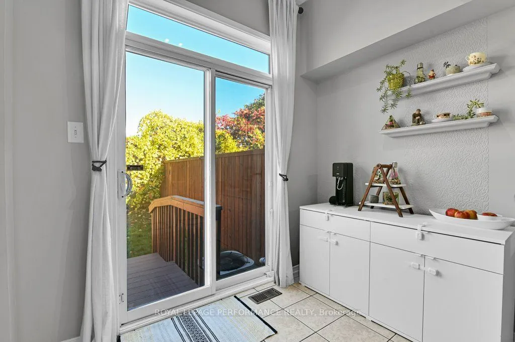 32 Cargrove Private