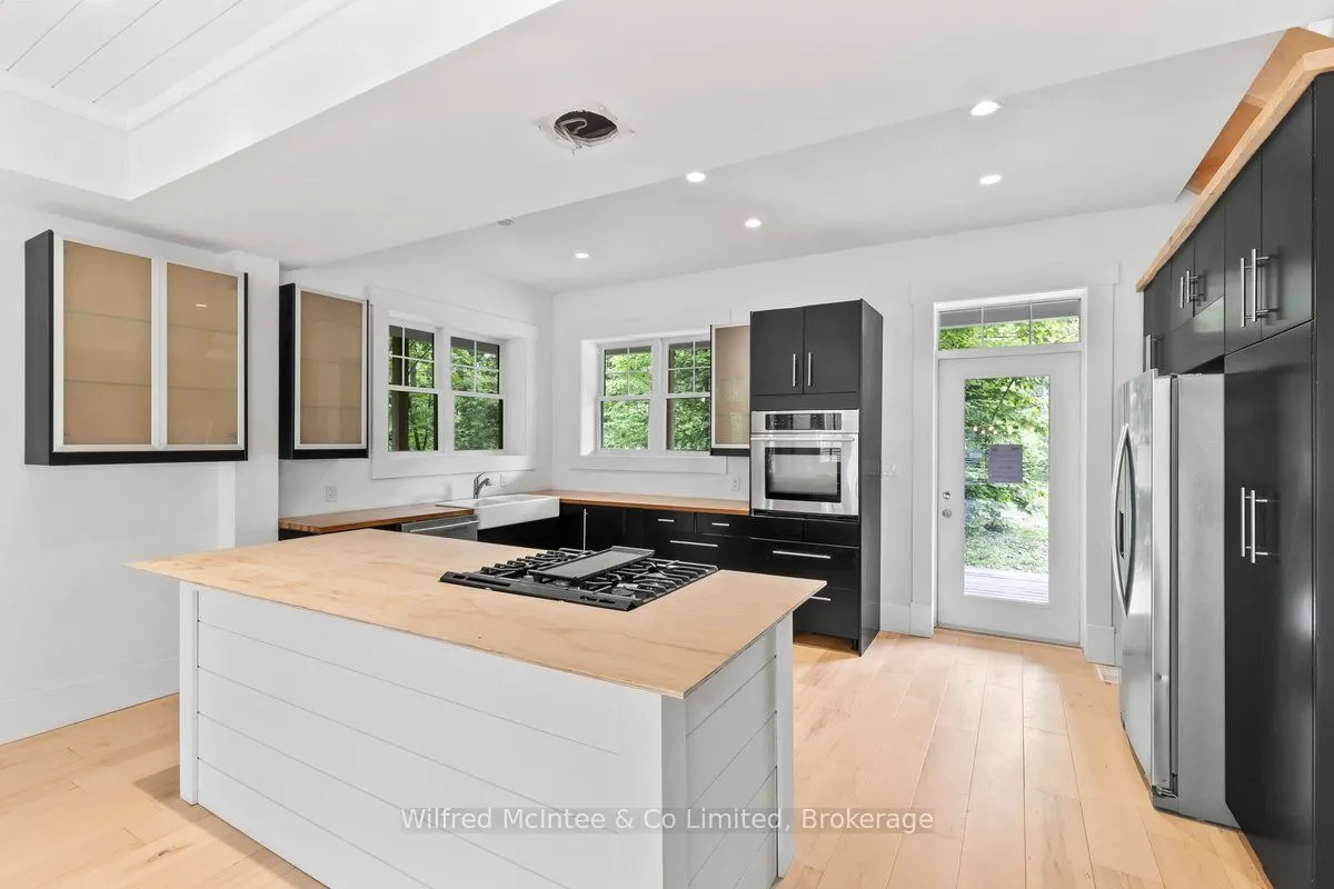 545 Eckford Avenue