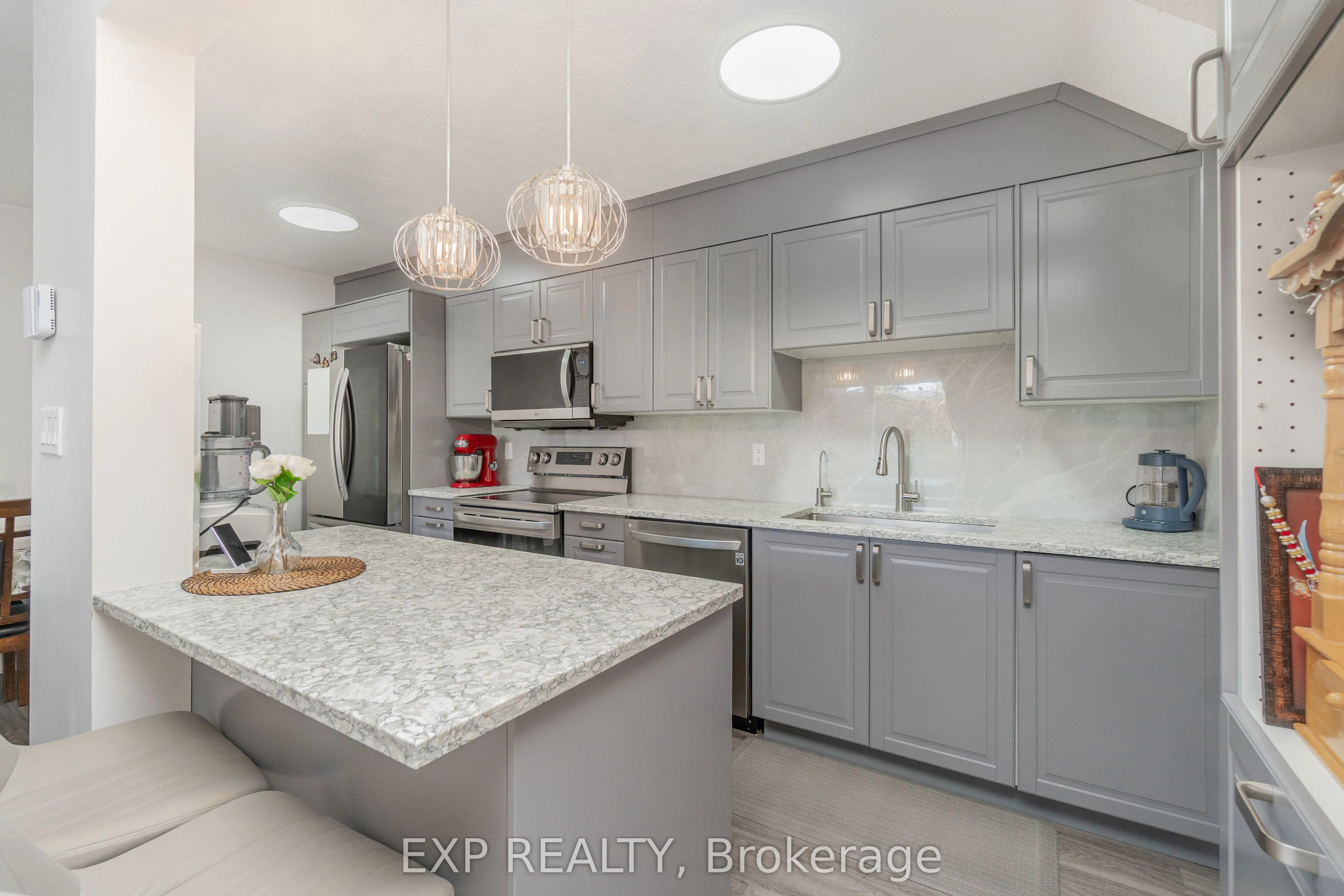 2640 Draper Avenue, #18