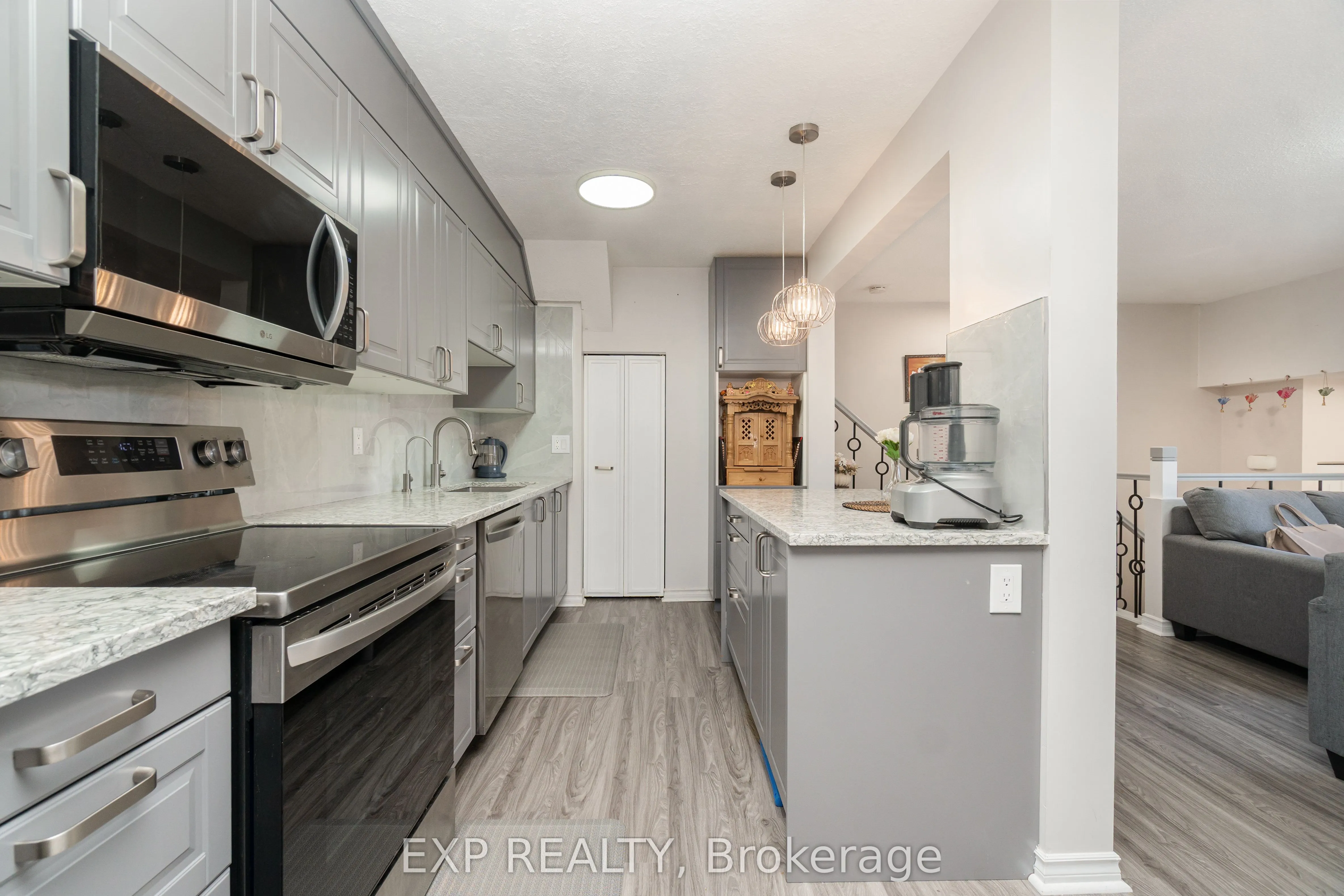 2640 Draper Avenue, #18