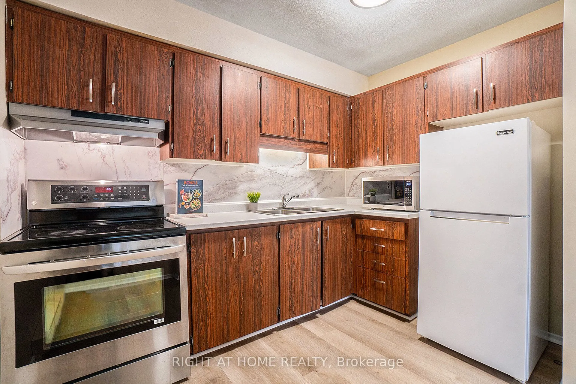2939 Fairlea Crescent, #59