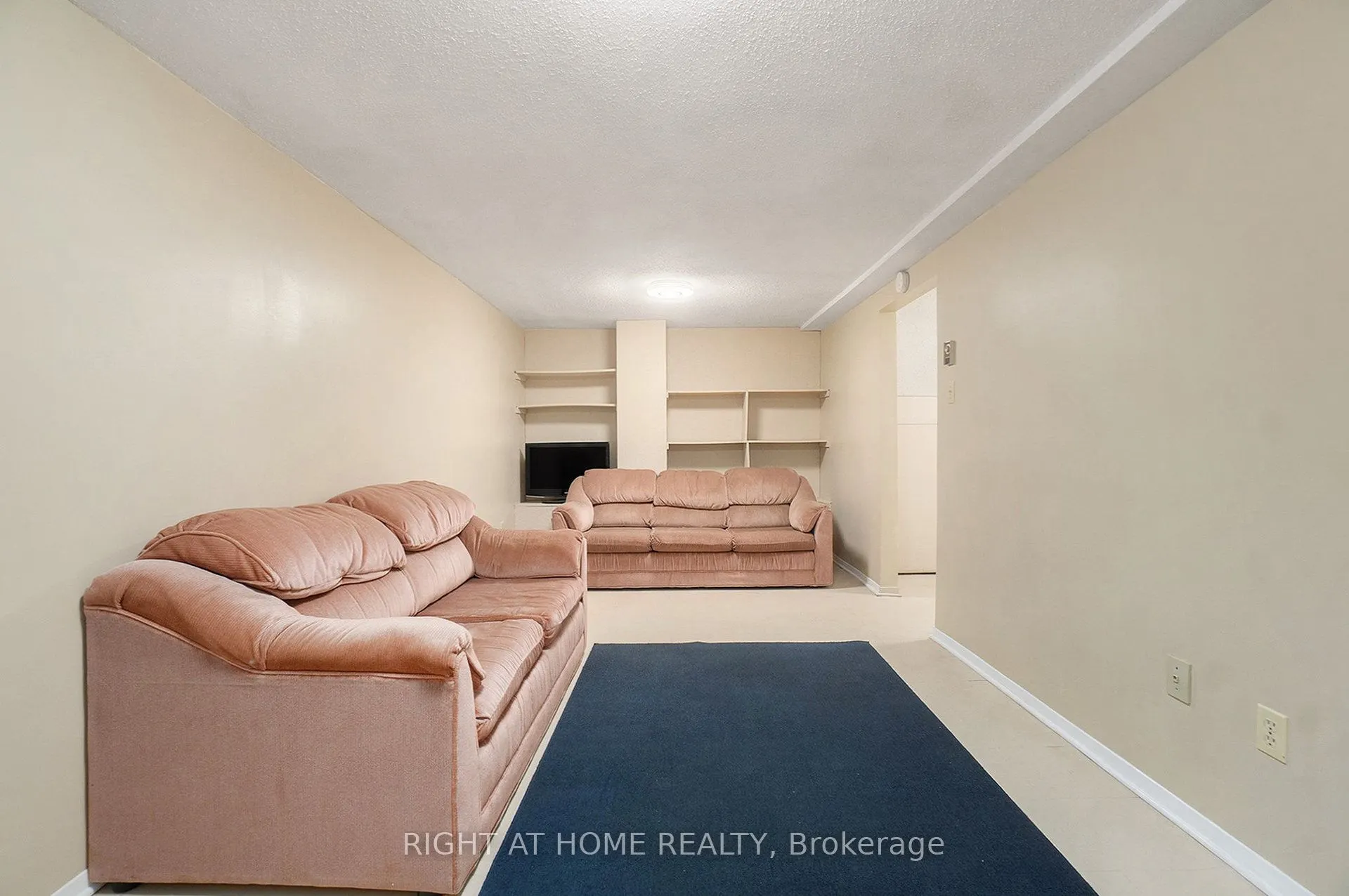 2939 Fairlea Crescent, #59