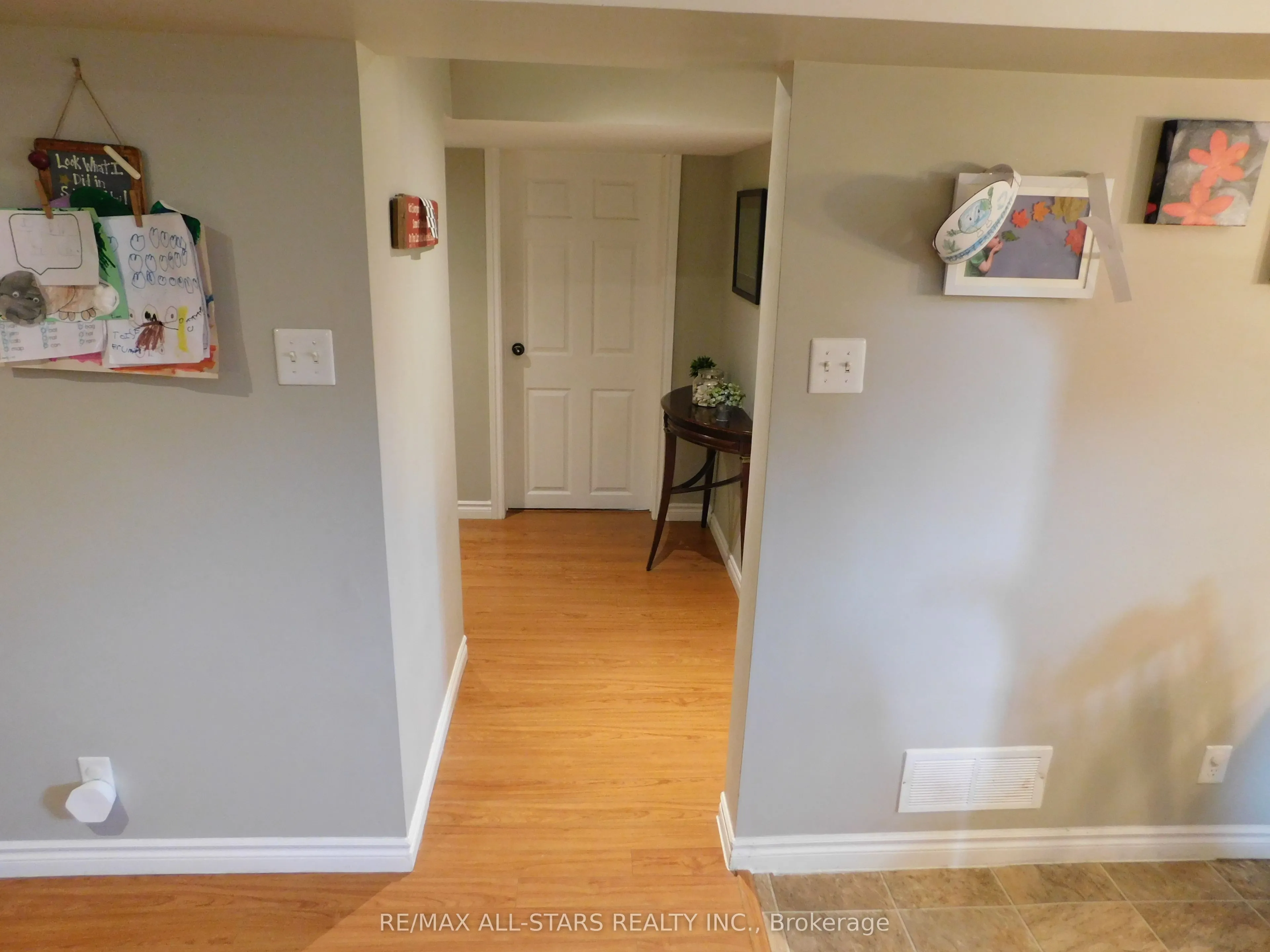 232 Angeline Street N, #Lower