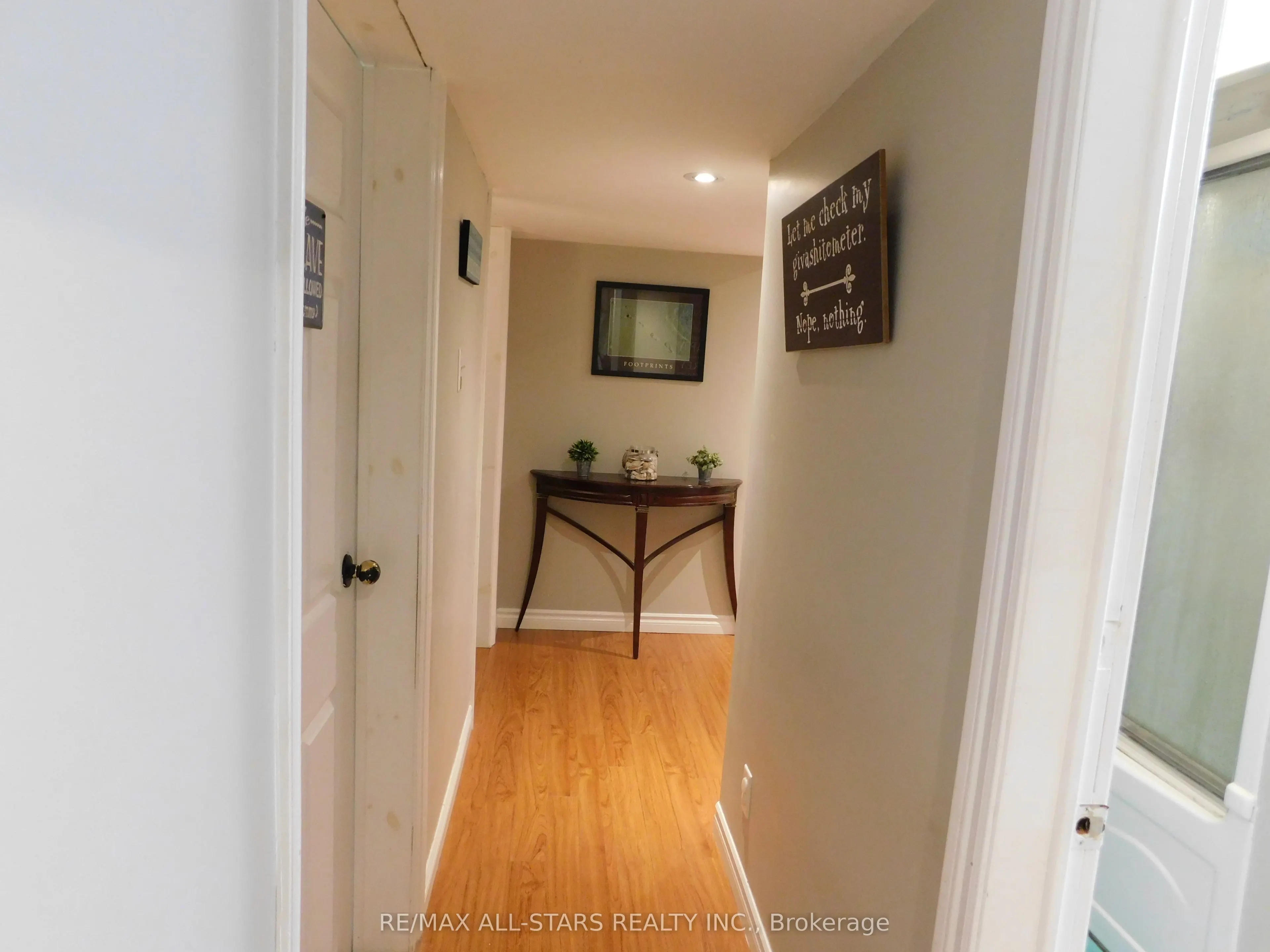 232 Angeline Street N, #Lower