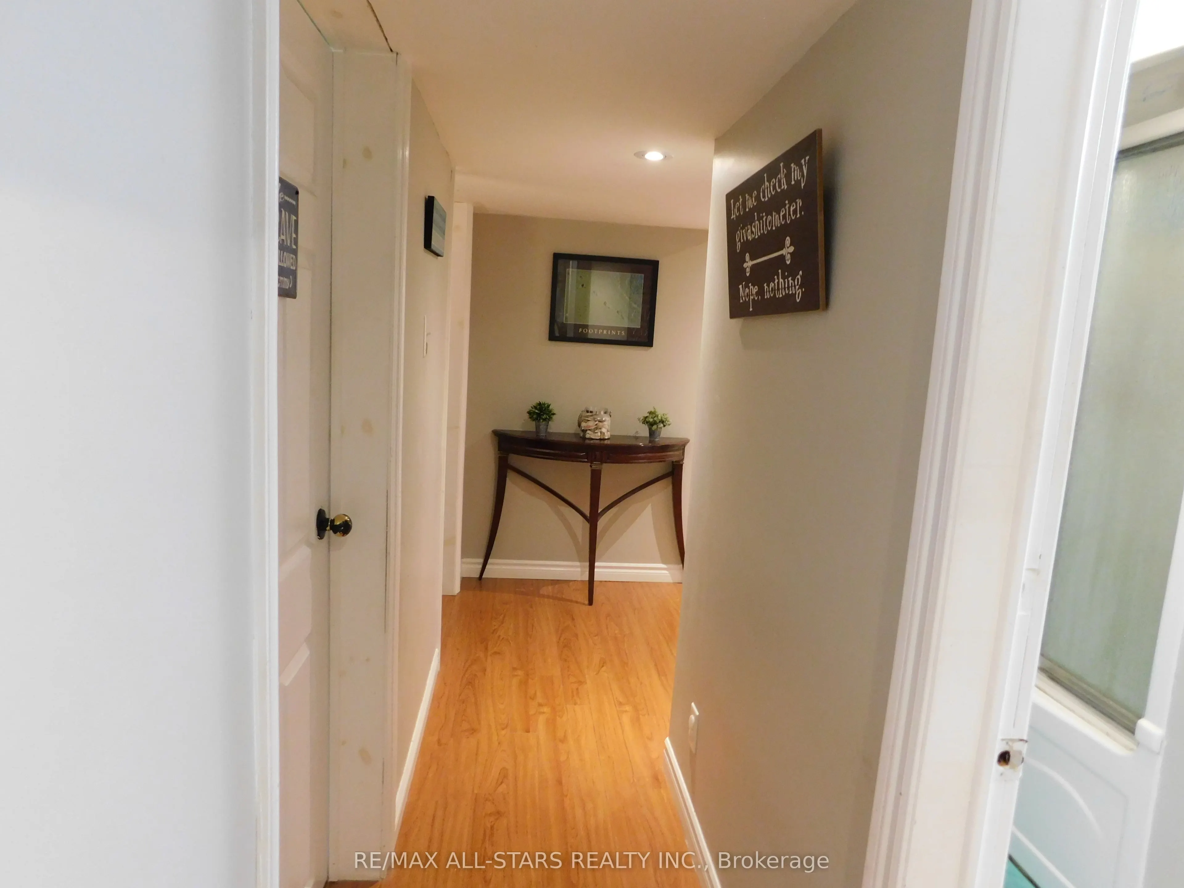 232 Angeline Street N, #Lower