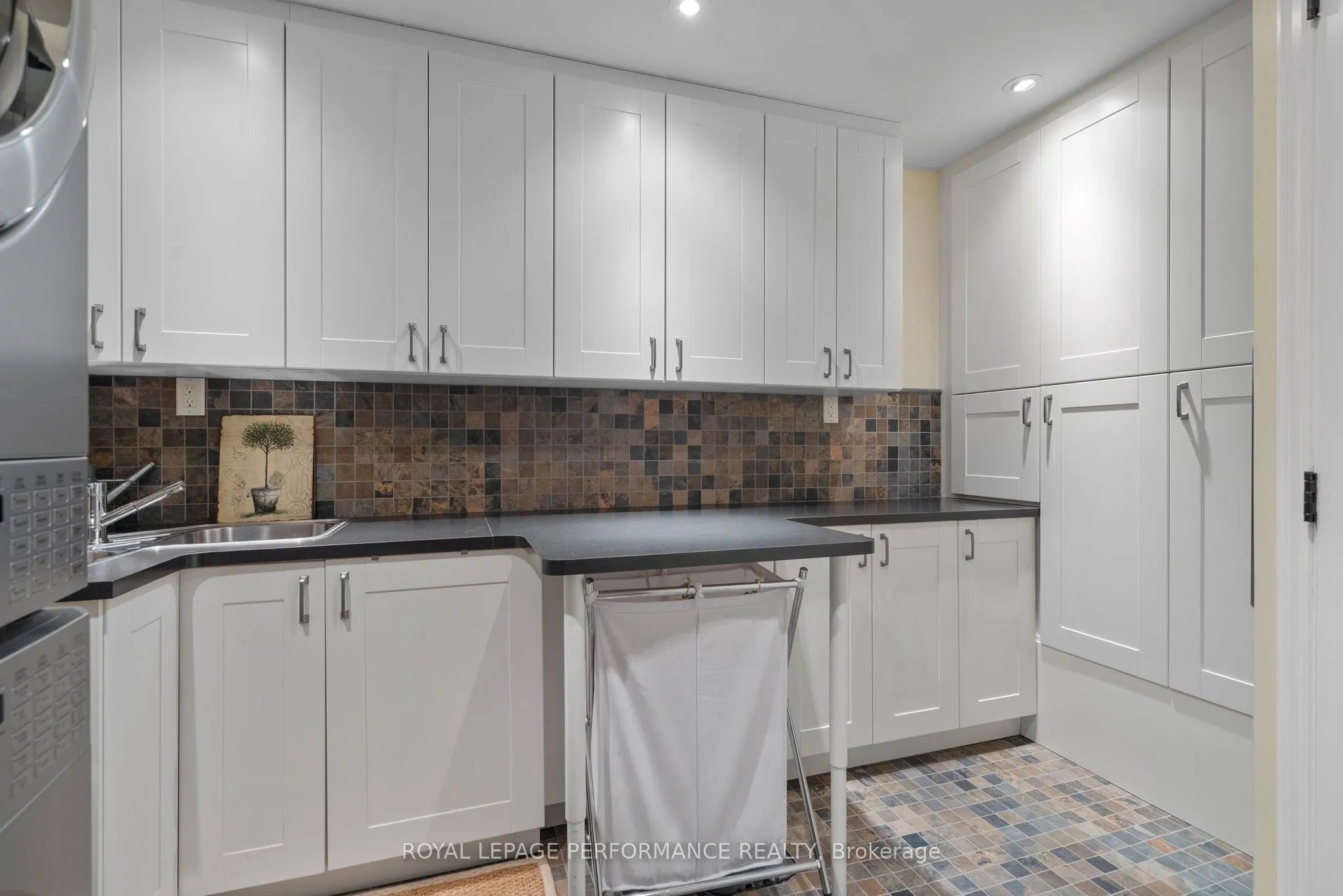 11 Marlowe Crescent