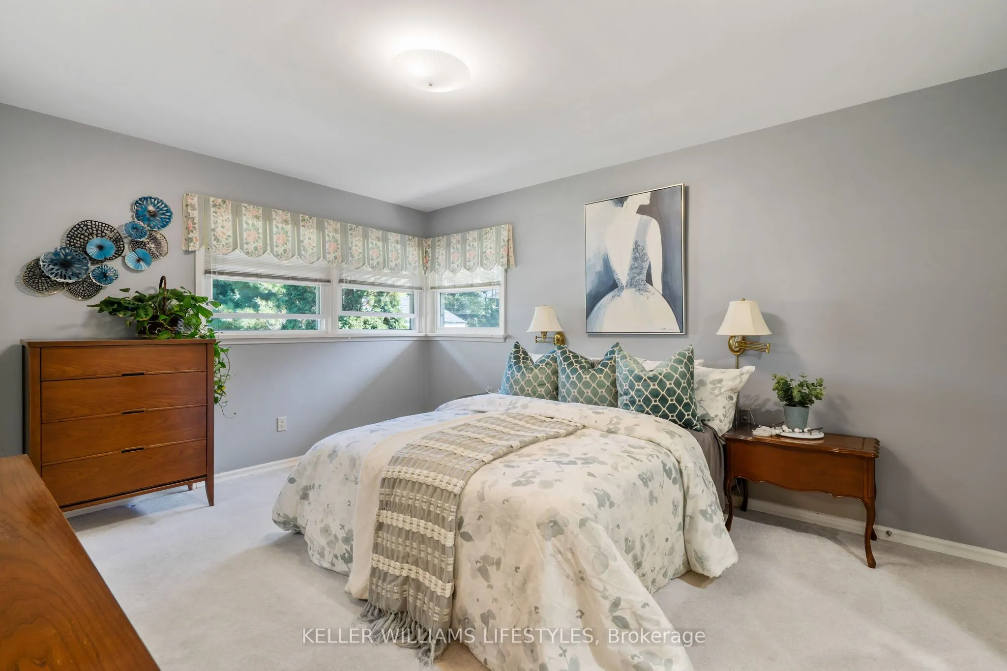 1618 Stoneybrook Crescent
